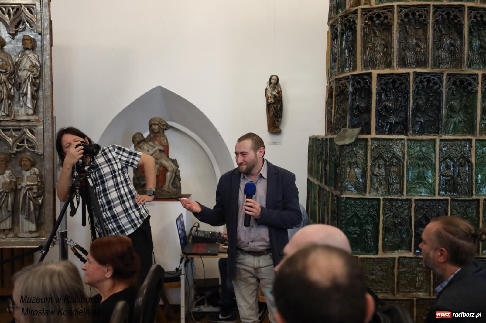 Zdjęcie w galerii na portalu naszraciborz.pl: W Raciborzu o najdawniejszych śladach osadnictwa i odkryciach archeologicznych – konferencja i otwarcie wystawy w Muzeum wiadomości z regionu