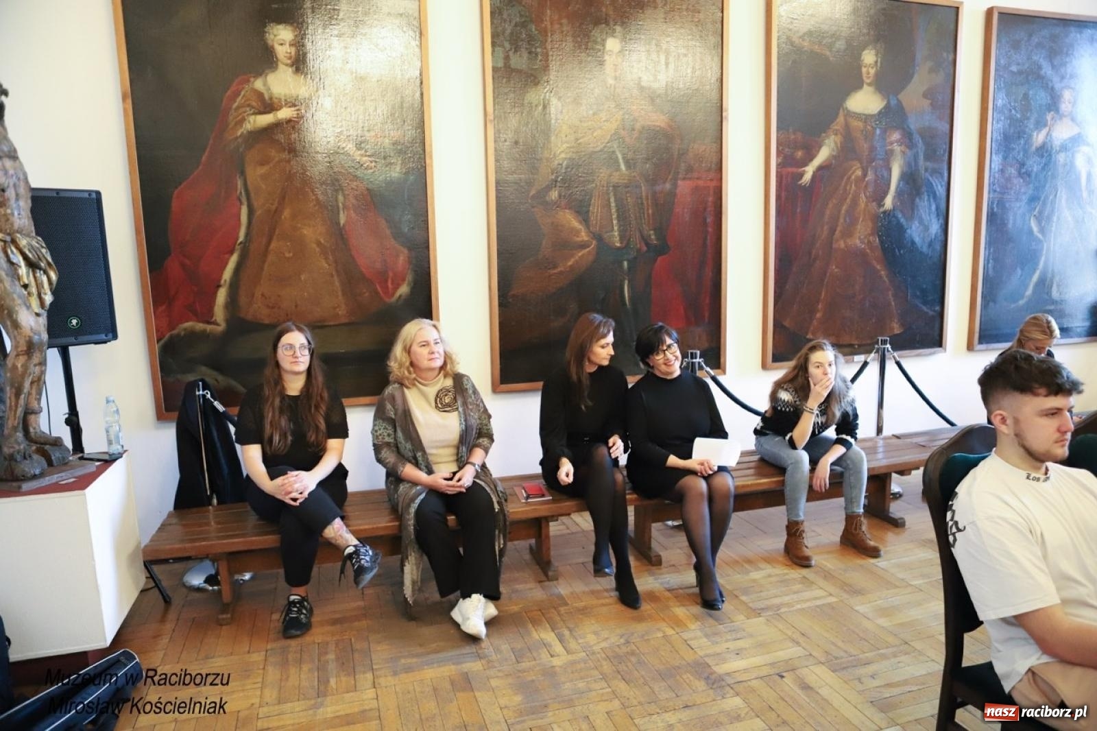 Zdjęcie w galerii na portalu naszraciborz.pl: W Raciborzu o najdawniejszych śladach osadnictwa i odkryciach archeologicznych – konferencja i otwarcie wystawy w Muzeum wiadomości z regionu