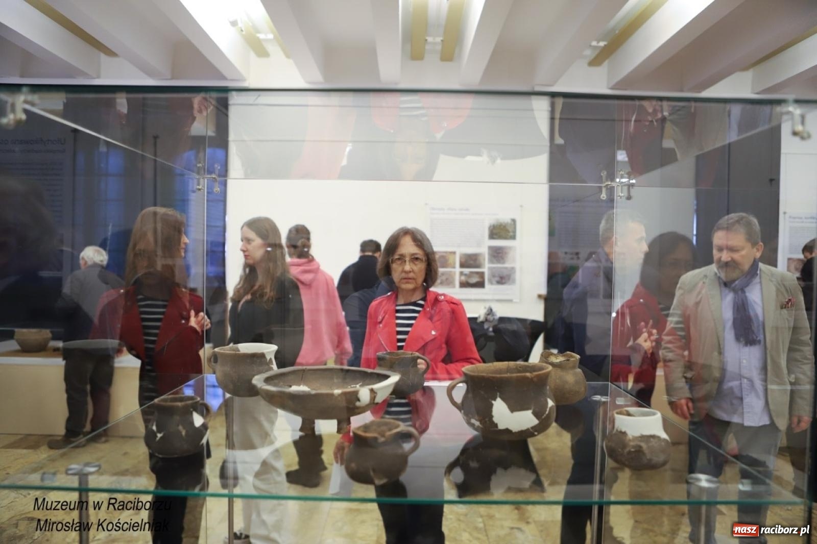 Zdjęcie w galerii na portalu naszraciborz.pl: W Raciborzu o najdawniejszych śladach osadnictwa i odkryciach archeologicznych – konferencja i otwarcie wystawy w Muzeum wiadomości z regionu