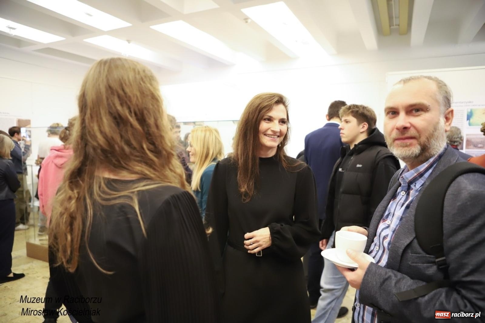 Zdjęcie w galerii na portalu naszraciborz.pl: W Raciborzu o najdawniejszych śladach osadnictwa i odkryciach archeologicznych – konferencja i otwarcie wystawy w Muzeum wiadomości z regionu