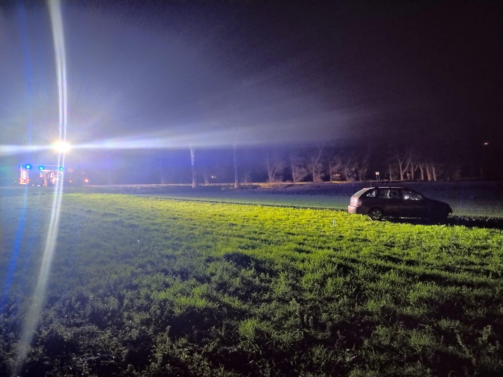 Zdjęcie w galerii na portalu naszraciborz.pl: Skoda wypadła z jezdni w Żerdzinach wiadomości z regionu