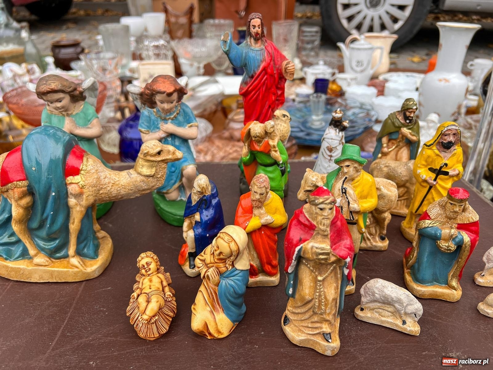 Zdjęcie w galerii na portalu naszraciborz.pl: Spora frekwencja na targu staroci w Pietrowicach Wielkich wiadomości z regionu