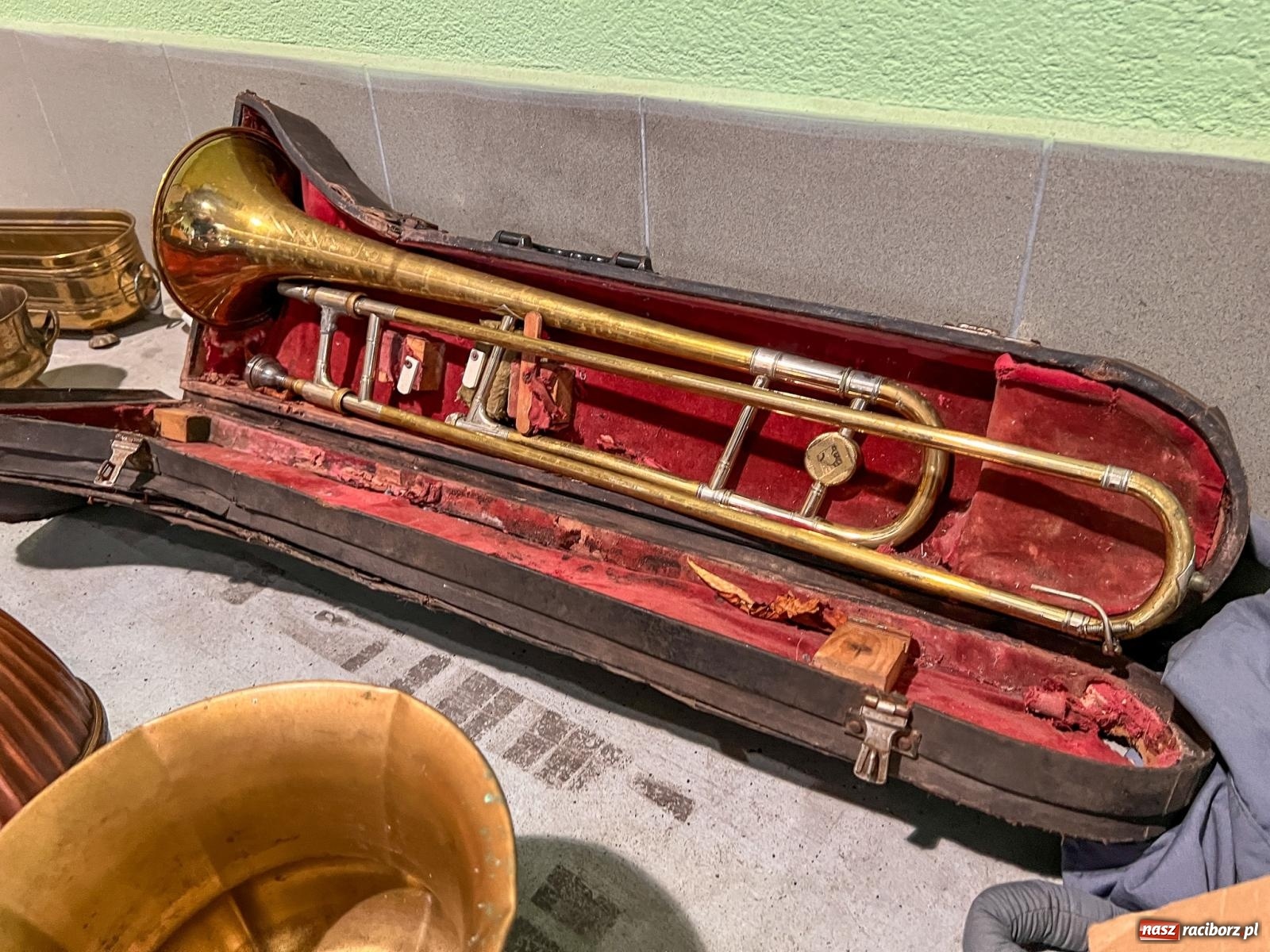 Zdjęcie w galerii na portalu naszraciborz.pl: Spora frekwencja na targu staroci w Pietrowicach Wielkich wiadomości z regionu