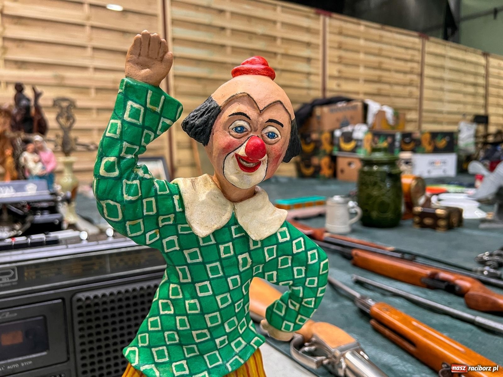 Zdjęcie w galerii na portalu naszraciborz.pl: Spora frekwencja na targu staroci w Pietrowicach Wielkich wiadomości z regionu