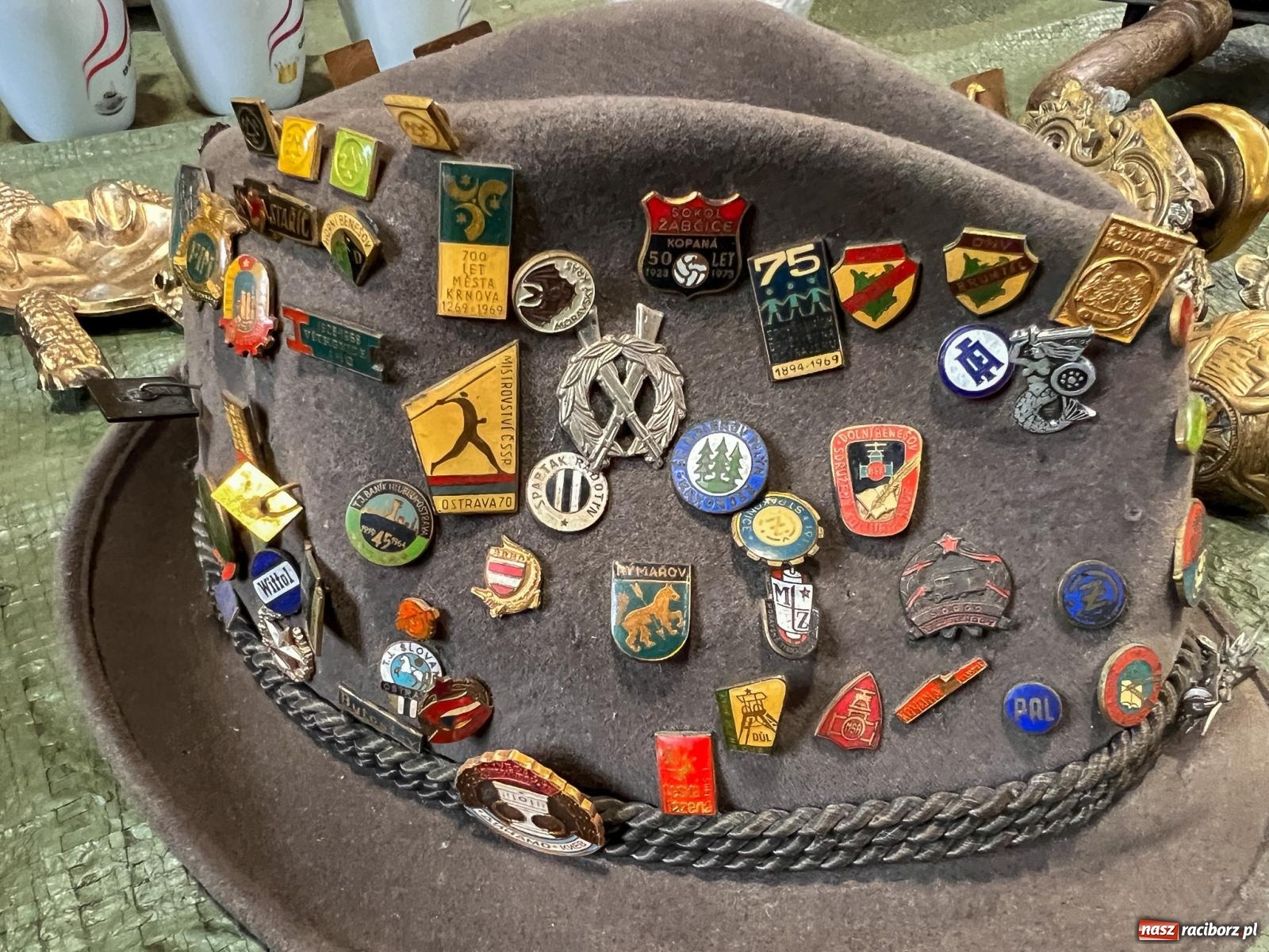 Zdjęcie w galerii na portalu naszraciborz.pl: Spora frekwencja na targu staroci w Pietrowicach Wielkich wiadomości z regionu