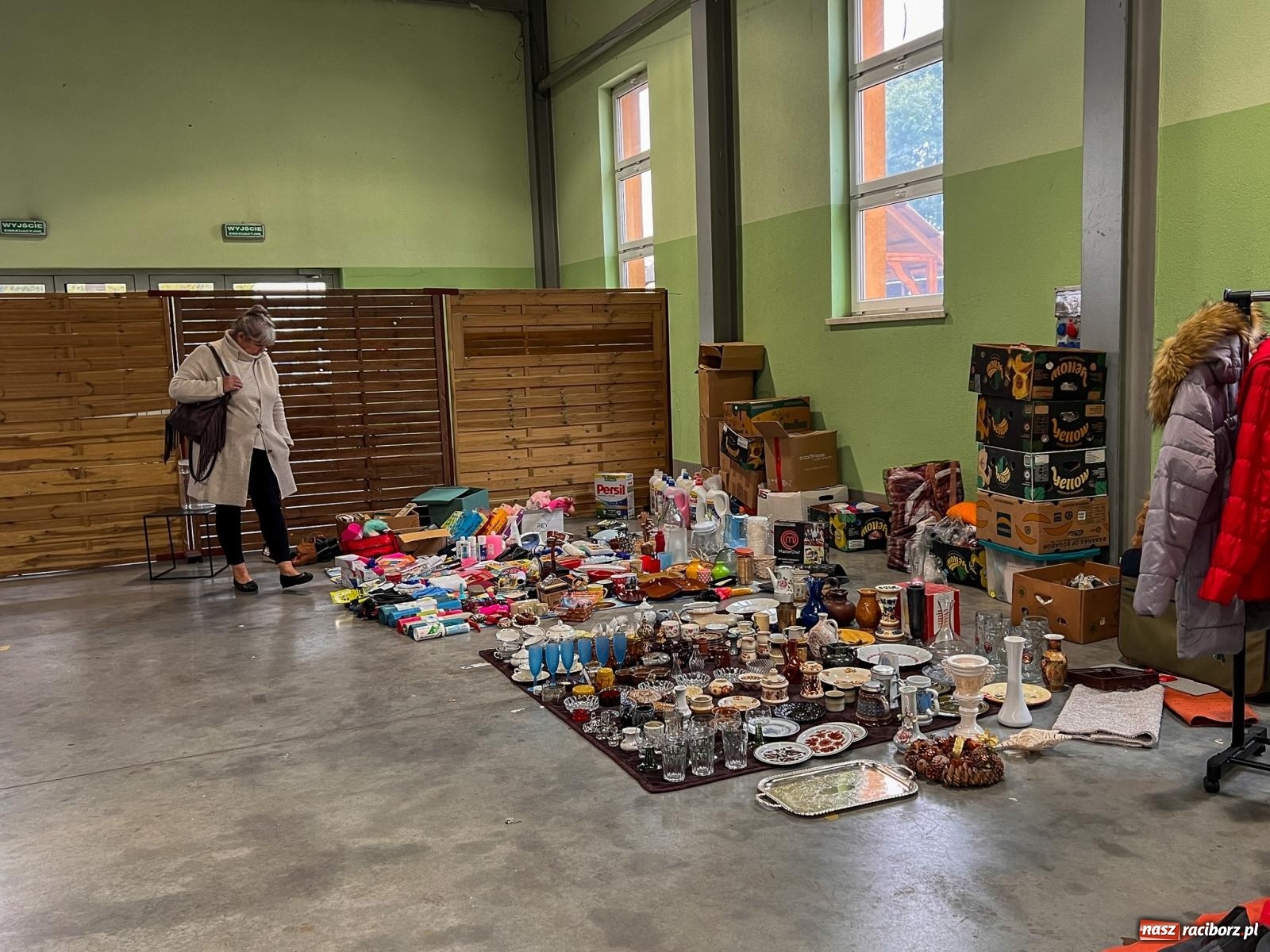 Zdjęcie w galerii na portalu naszraciborz.pl: Spora frekwencja na targu staroci w Pietrowicach Wielkich wiadomości z regionu