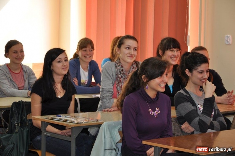 Zdjęcie w galerii na portalu naszraciborz.pl: Specjaliści z Czech w PWSZ wiadomości z regionu