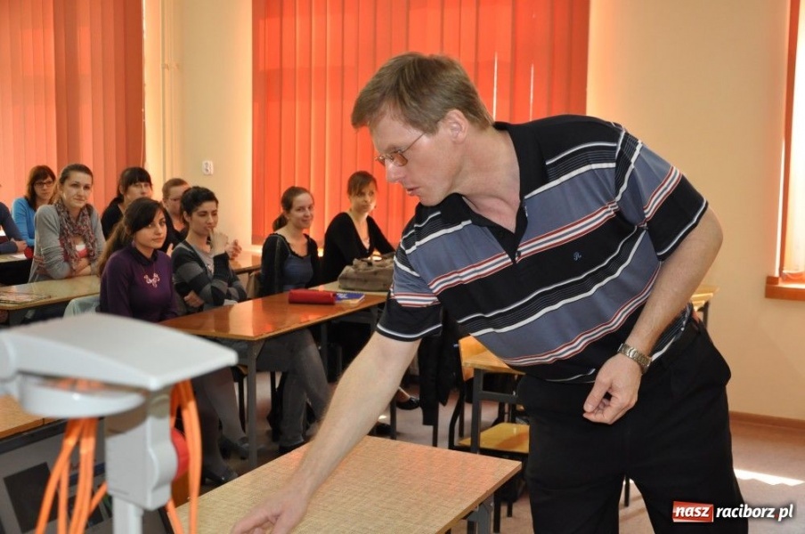 Zdjęcie w galerii na portalu naszraciborz.pl: Specjaliści z Czech w PWSZ wiadomości z regionu