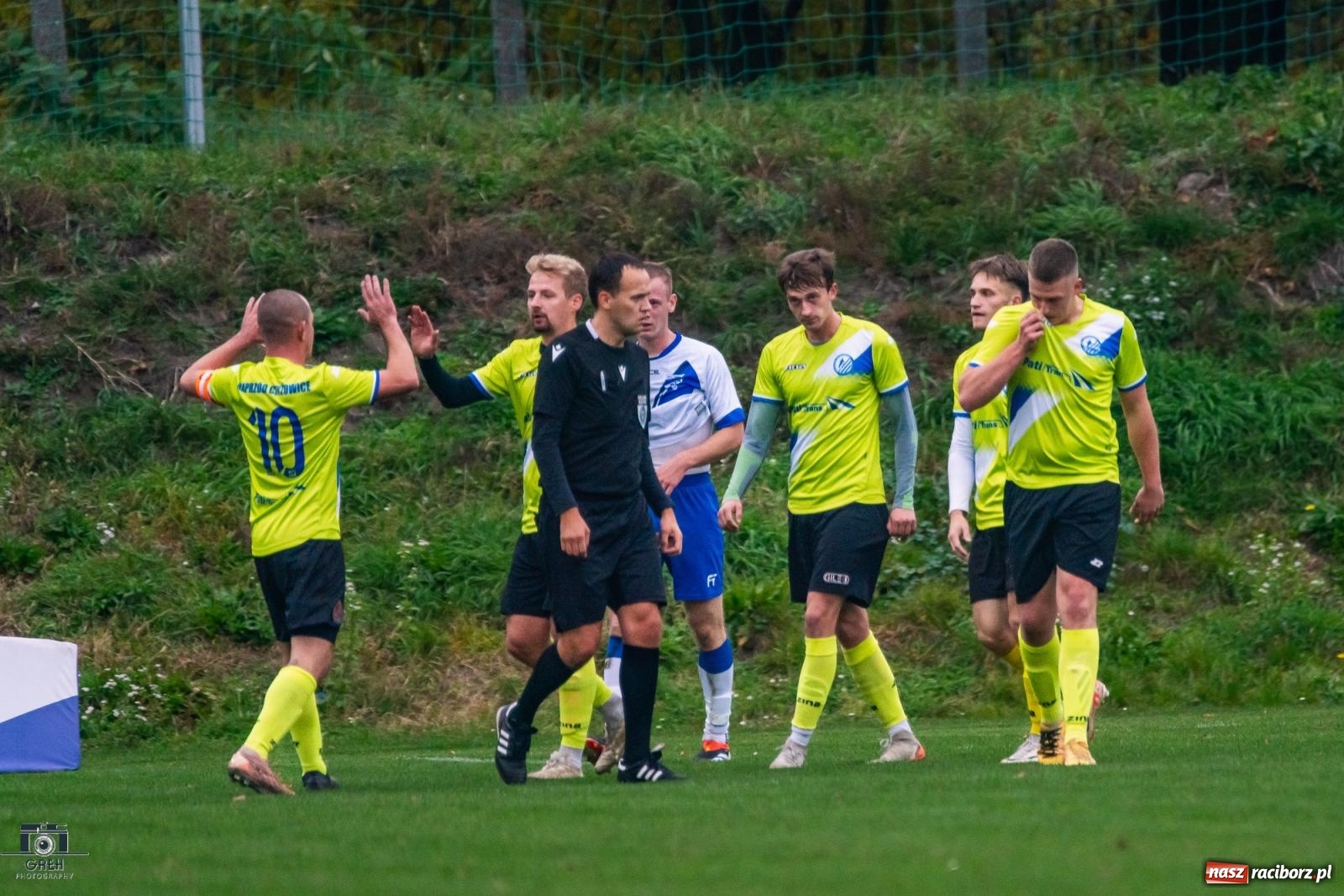 Zdjęcie w galerii na portalu naszraciborz.pl: Są takie mecze, gdzie nic wyjść nie chce. Przerwana passa Unii Racibórz [FOTO] wiadomości z regionu