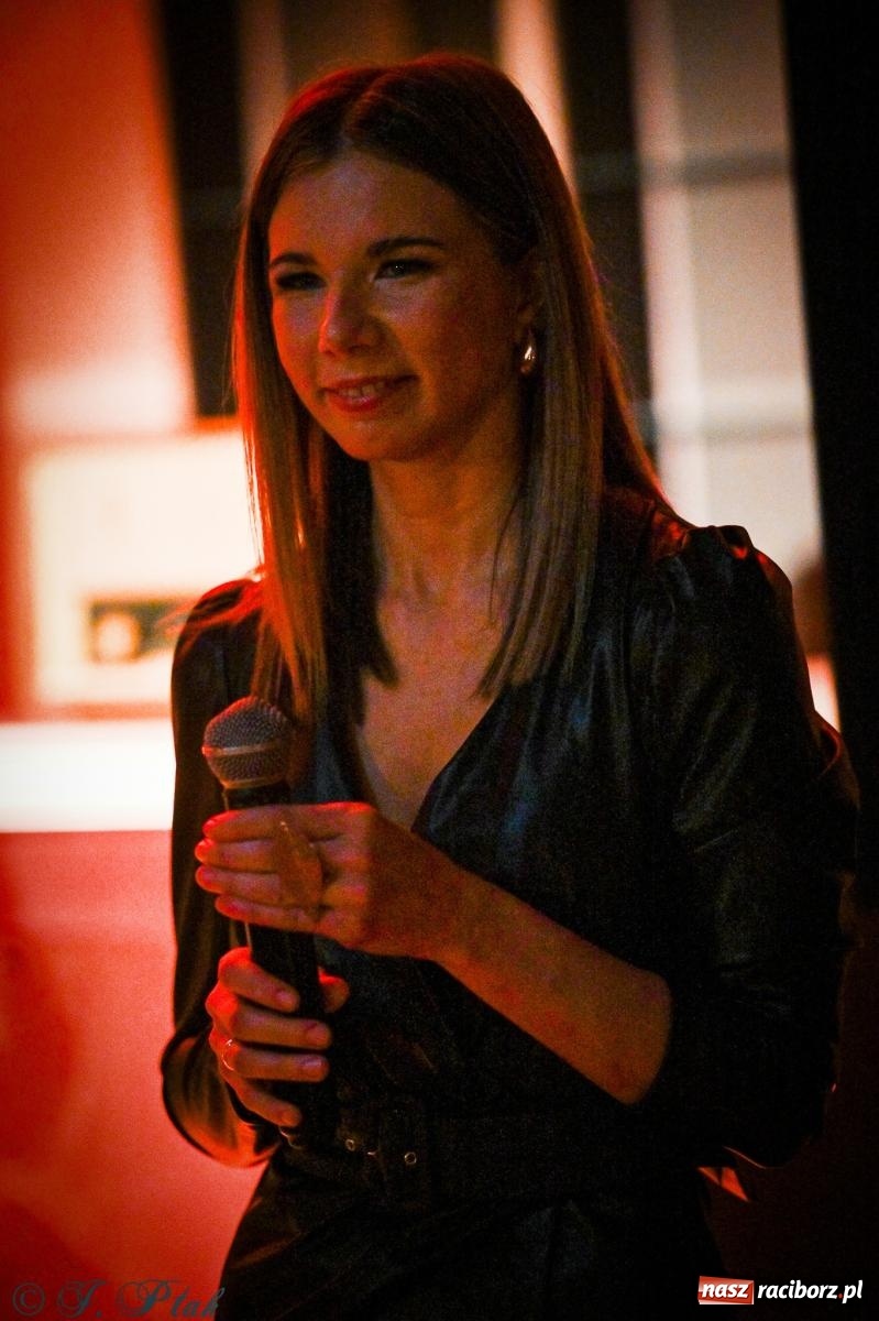 Zdjęcie w galerii na portalu naszraciborz.pl: EMI unplugged. Magiczny pierwszy koncert w zamkowej piwnicy [FOTO i WIDEO] wiadomości z regionu