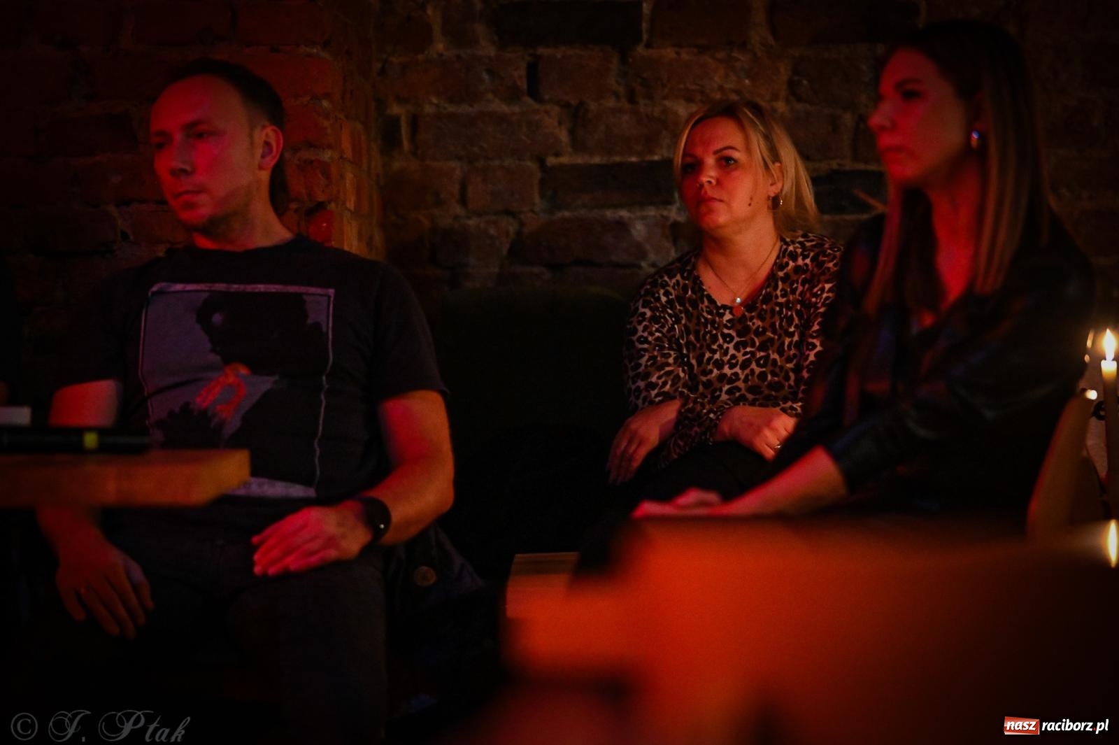 Zdjęcie w galerii na portalu naszraciborz.pl: EMI unplugged. Magiczny pierwszy koncert w zamkowej piwnicy [FOTO i WIDEO] wiadomości z regionu