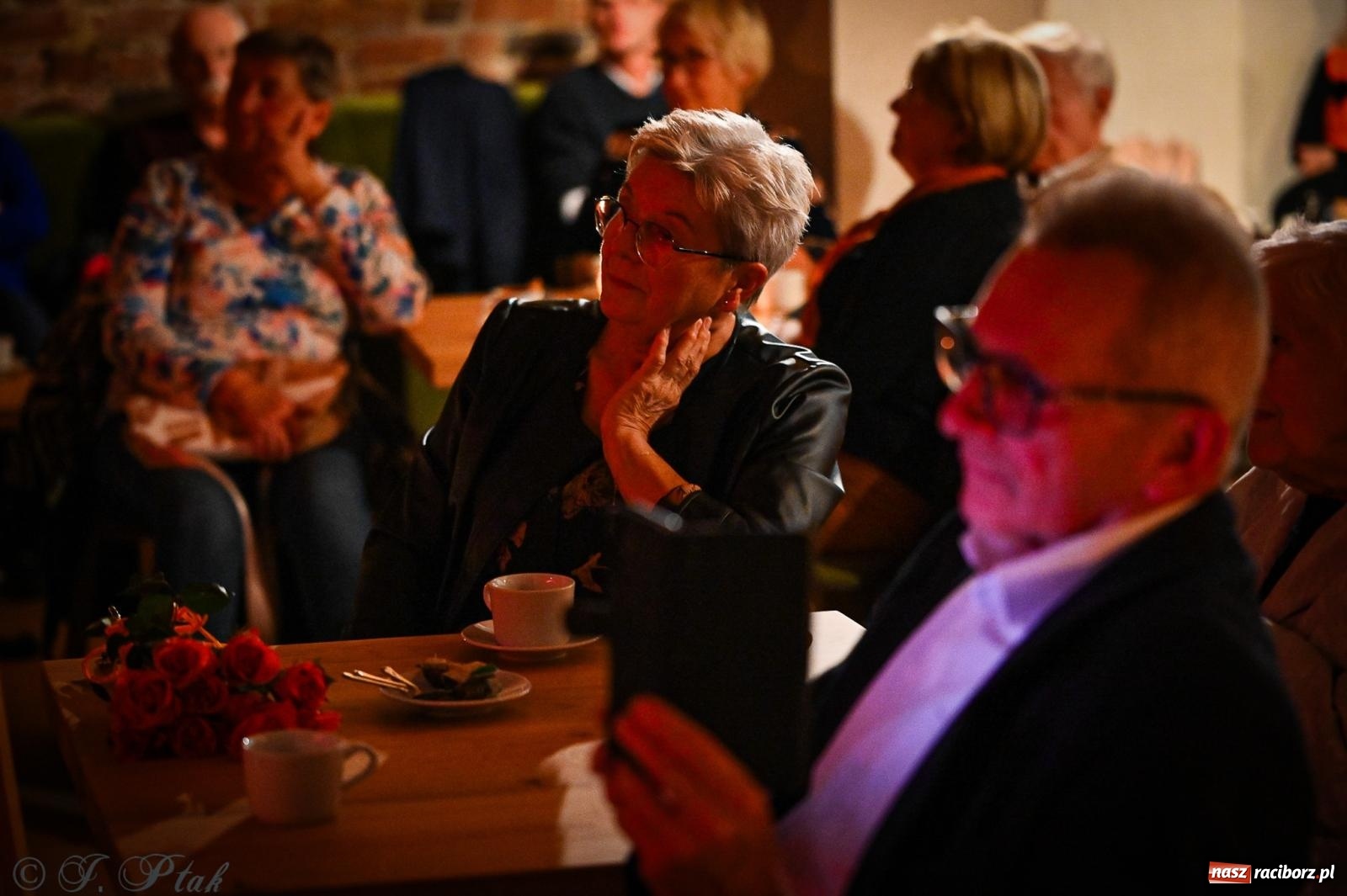 Zdjęcie w galerii na portalu naszraciborz.pl: EMI unplugged. Magiczny pierwszy koncert w zamkowej piwnicy [FOTO i WIDEO] wiadomości z regionu