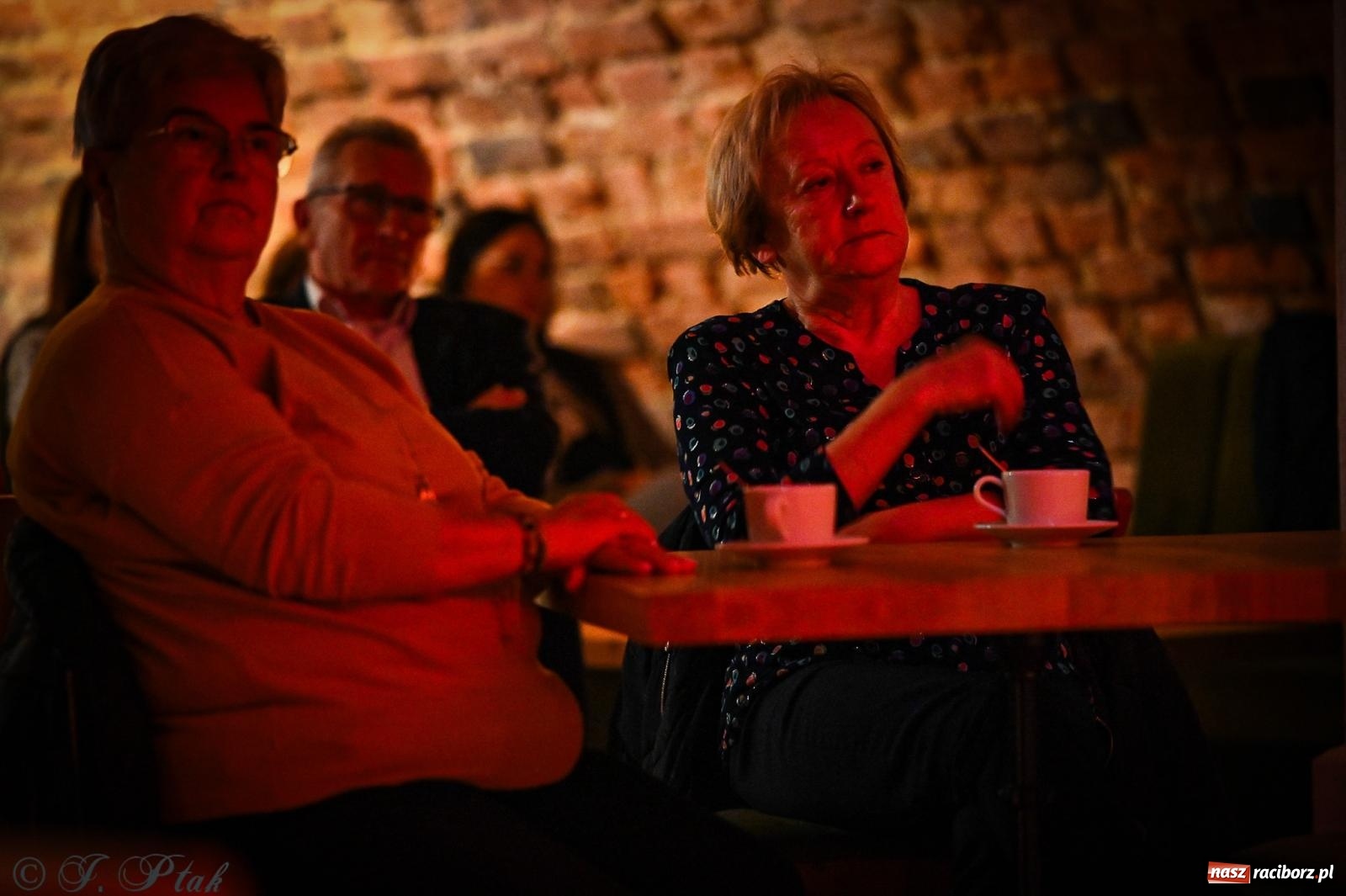 Zdjęcie w galerii na portalu naszraciborz.pl: EMI unplugged. Magiczny pierwszy koncert w zamkowej piwnicy [FOTO i WIDEO] wiadomości z regionu