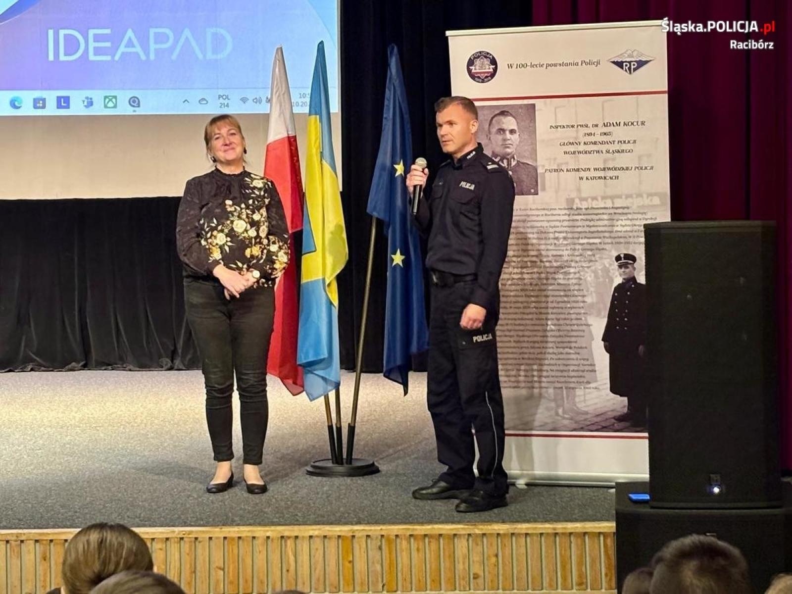 Zdjęcie w galerii na portalu naszraciborz.pl: Policjanci wzięli udział w podsumowaniu konkursu Śladami Adama Kocura  wiadomości z regionu