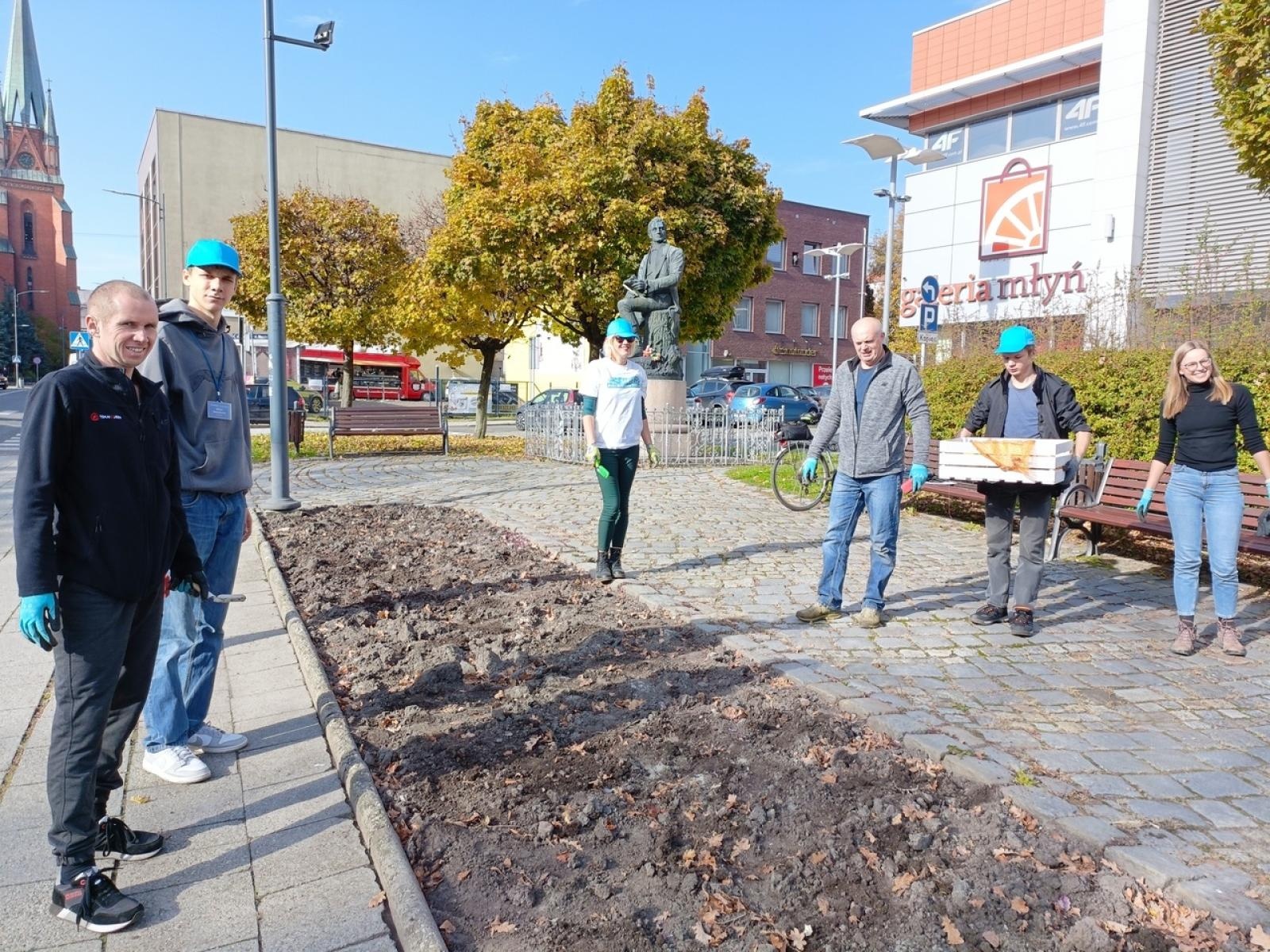 Zdjęcie w galerii na portalu naszraciborz.pl: W Raciborzu przybywa terenów z roślinnością wieloletnią wiadomości z regionu
