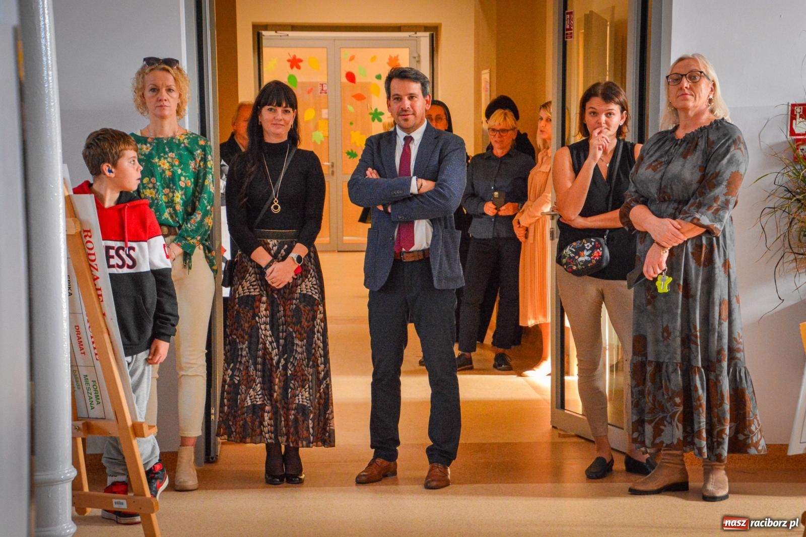 Zdjęcie w galerii na portalu naszraciborz.pl: Dzień Głuchych w Raciborzu – symboliczne otwarcie odnowionego ośrodka dla niesłyszących i słabosłyszących wiadomości z regionu