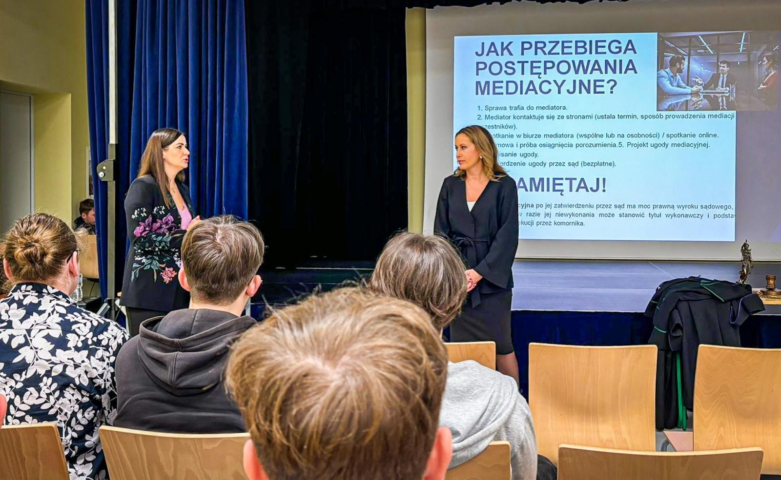 Zdjęcie w galerii na portalu naszraciborz.pl: Zajęcia o mediacji dla uczniów Mechanika – nauka rozwiązywania konfliktów bez sądu wiadomości z regionu