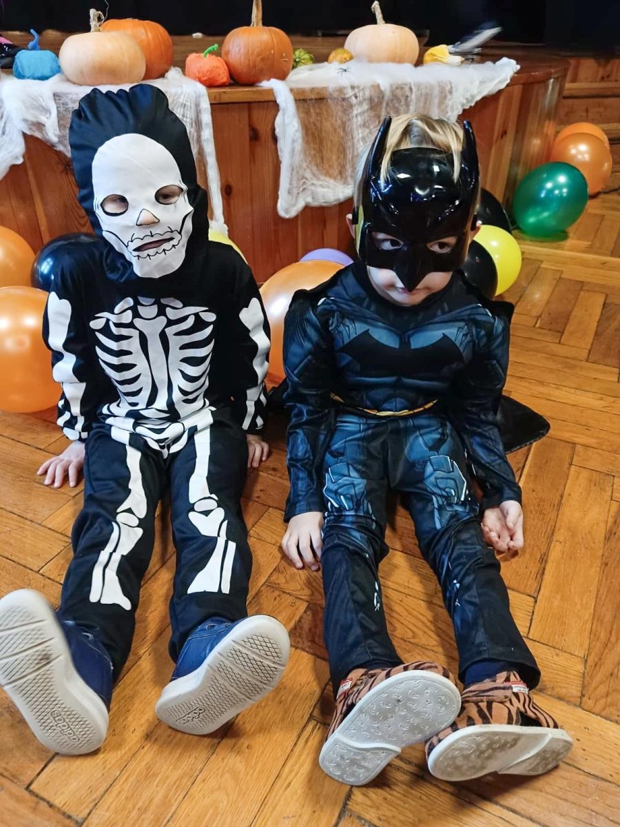 Zdjęcie w galerii na portalu naszraciborz.pl: Jesienno-halloweenowy bal Małych Odkrywców wiadomości z regionu