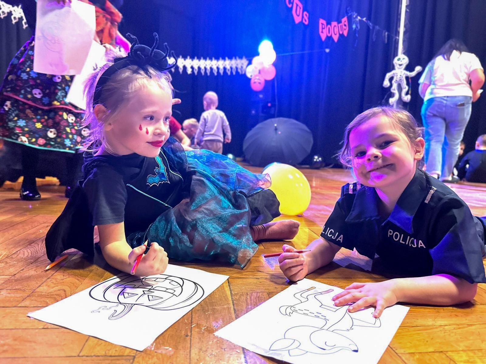 Zdjęcie w galerii na portalu naszraciborz.pl: Jesienno-halloweenowy bal Małych Odkrywców wiadomości z regionu