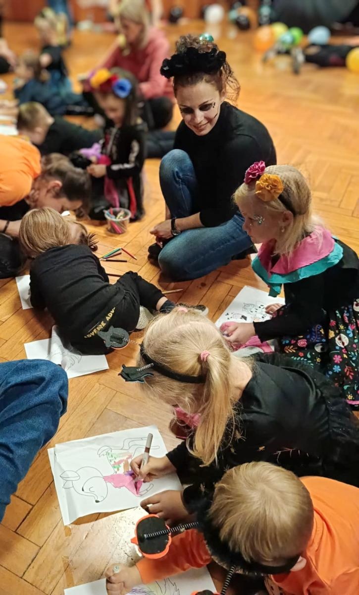 Zdjęcie w galerii na portalu naszraciborz.pl: Jesienno-halloweenowy bal Małych Odkrywców wiadomości z regionu