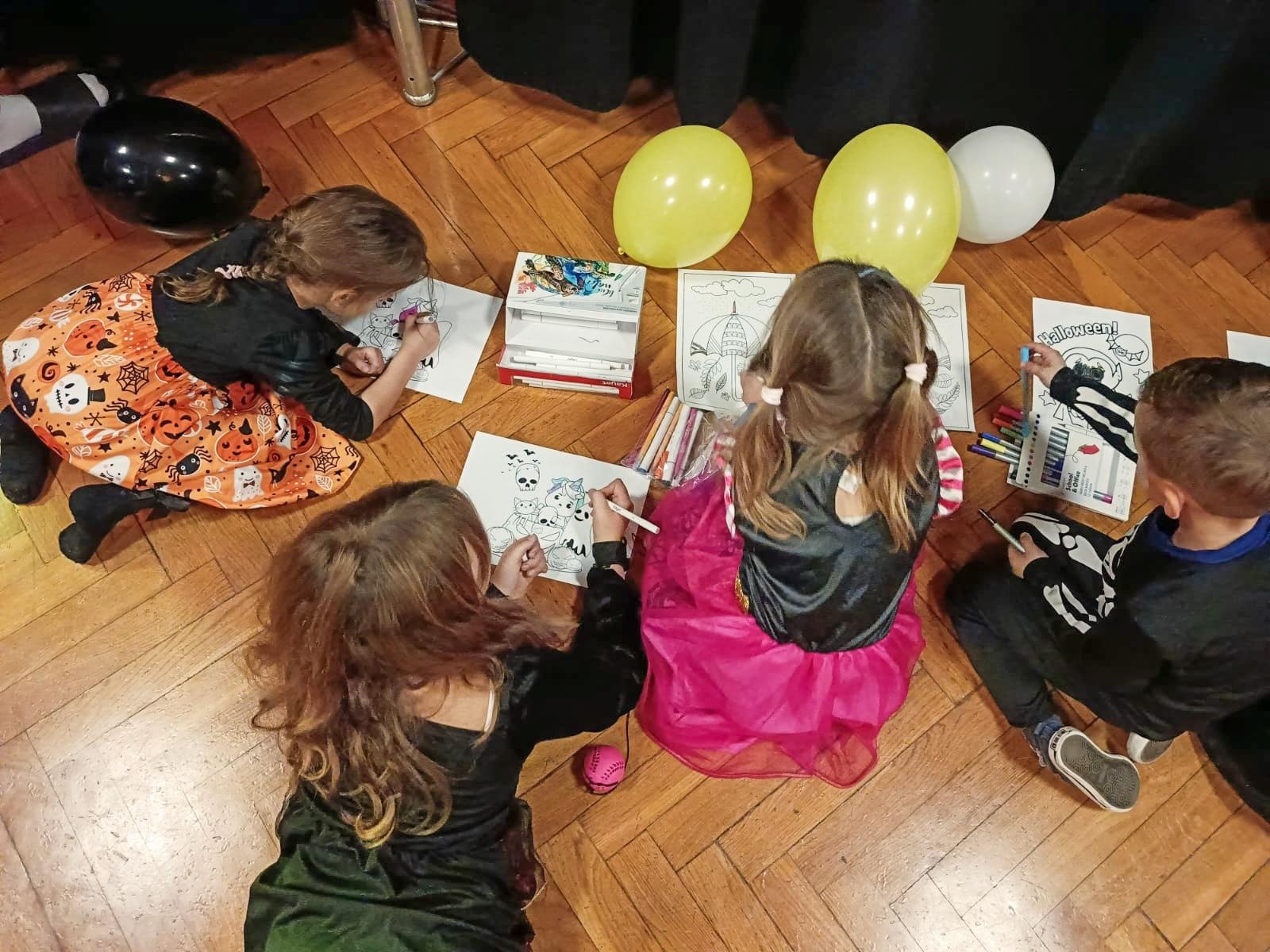 Zdjęcie w galerii na portalu naszraciborz.pl: Jesienno-halloweenowy bal Małych Odkrywców wiadomości z regionu