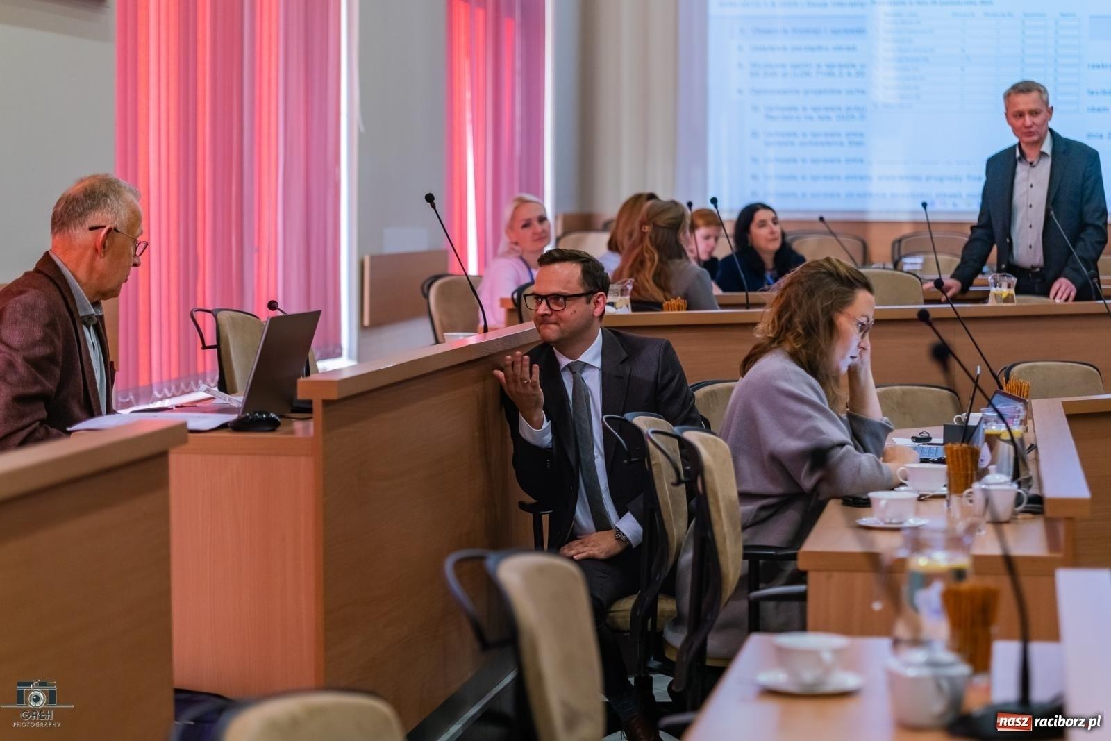 Zdjęcie w galerii na portalu naszraciborz.pl: Patodeweloperka w Raciborzu? Mieszkańcy ulicy Wileńskiej przeciwko zabudowie ich okolicy wiadomości z regionu