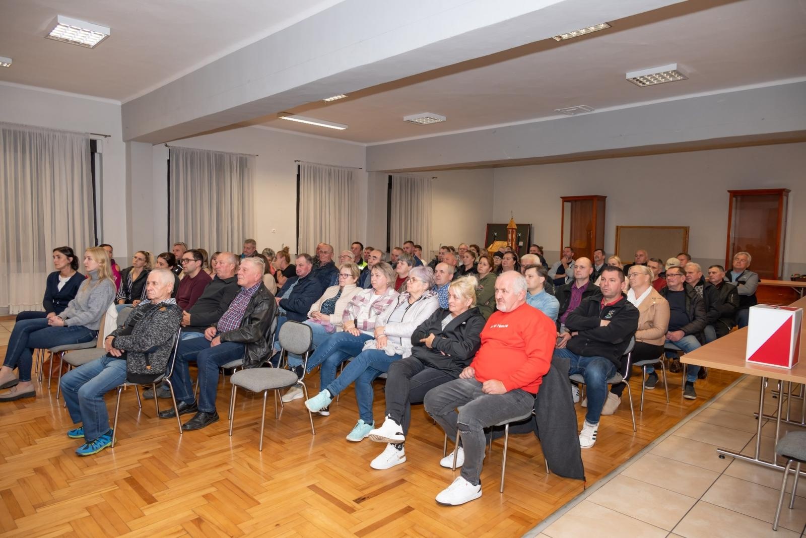 Zdjęcie w galerii na portalu naszraciborz.pl: Agnieszka Gładki i Mirela Bugdol nowymi sołtyskami Rudyszwałdu i Roszkowa wiadomości z regionu