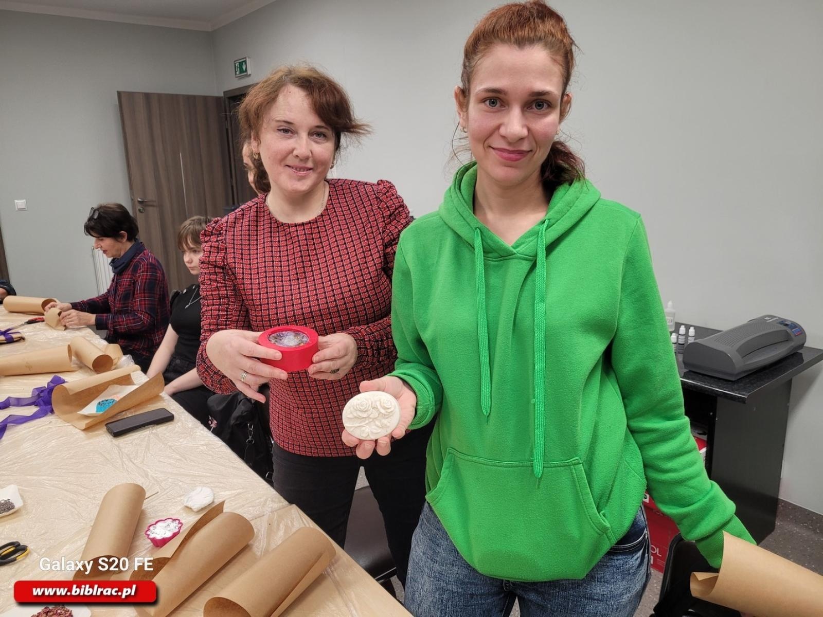 Zdjęcie w galerii na portalu naszraciborz.pl: Jesienne aromaty w Bibliotece wiadomości z regionu