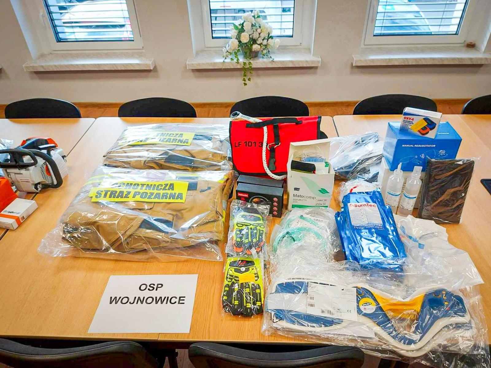 Zdjęcie w galerii na portalu naszraciborz.pl: Nowe wyposażenie dla jednostek OSP w Krzanowicach wiadomości z regionu