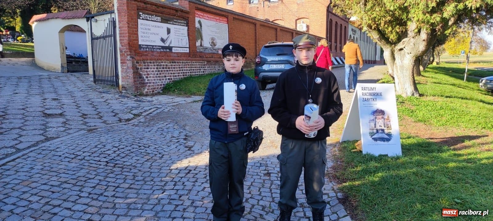 Zdjęcie w galerii na portalu naszraciborz.pl: Na cmentarzu Jeruzalem trwa zbiórka na rzecz renowacji zabytków raciborskiej nekropolii wiadomości z regionu