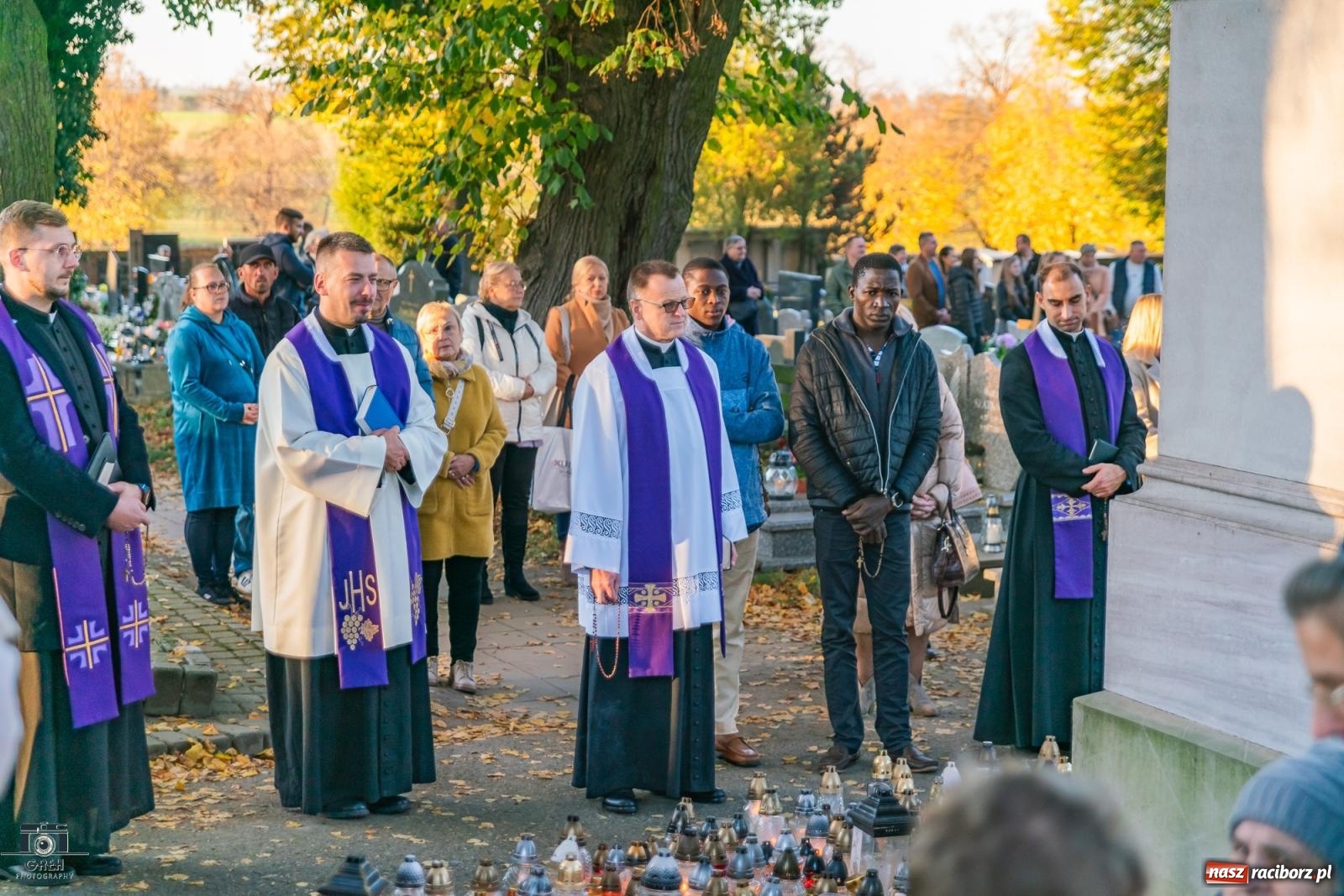Zdjęcie w galerii na portalu naszraciborz.pl: Nieszpory i procesja na cmentarzu Jeruzalem [FOTO i WIDEO] wiadomości z regionu