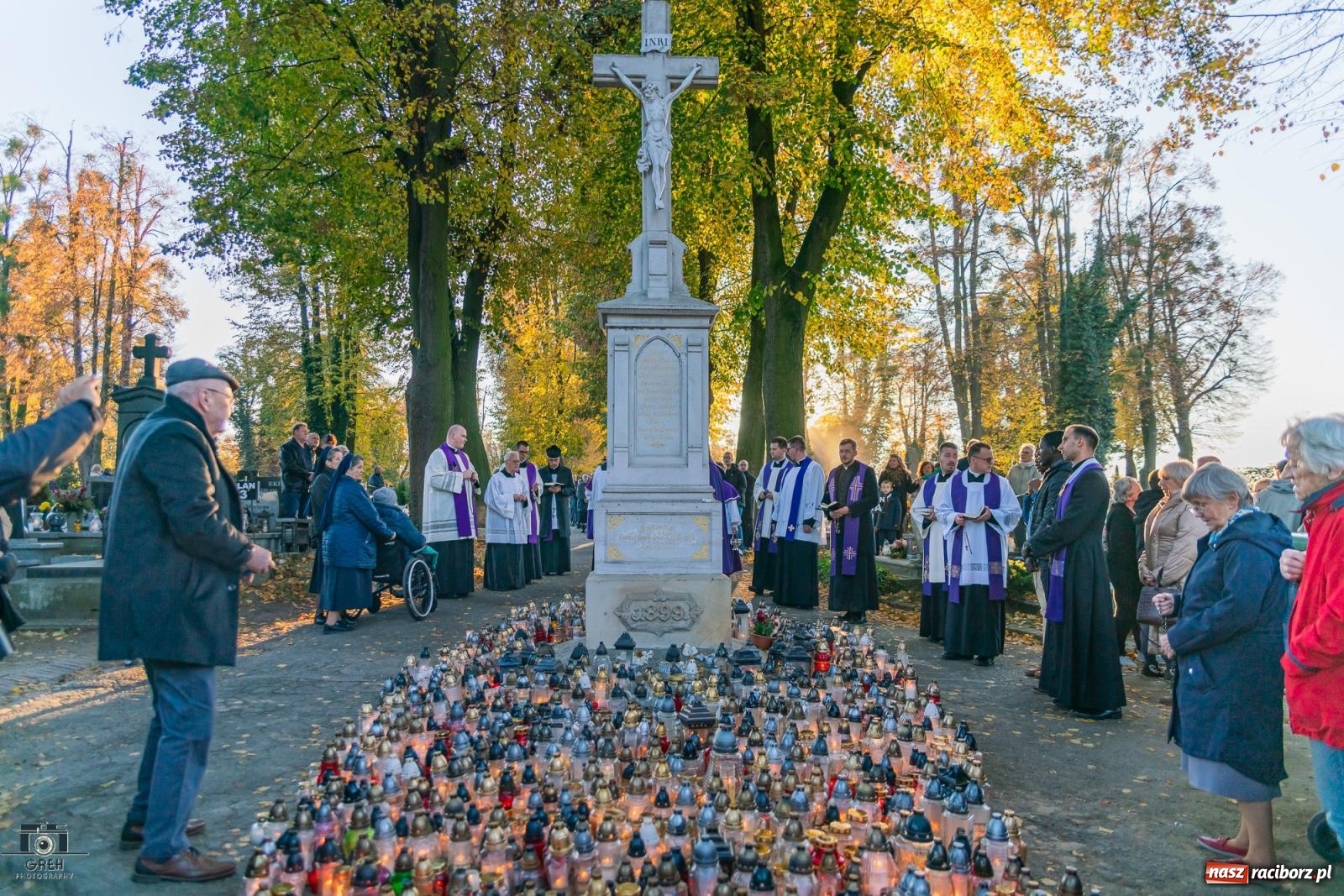 Zdjęcie w galerii na portalu naszraciborz.pl: Nieszpory i procesja na cmentarzu Jeruzalem [FOTO i WIDEO] wiadomości z regionu
