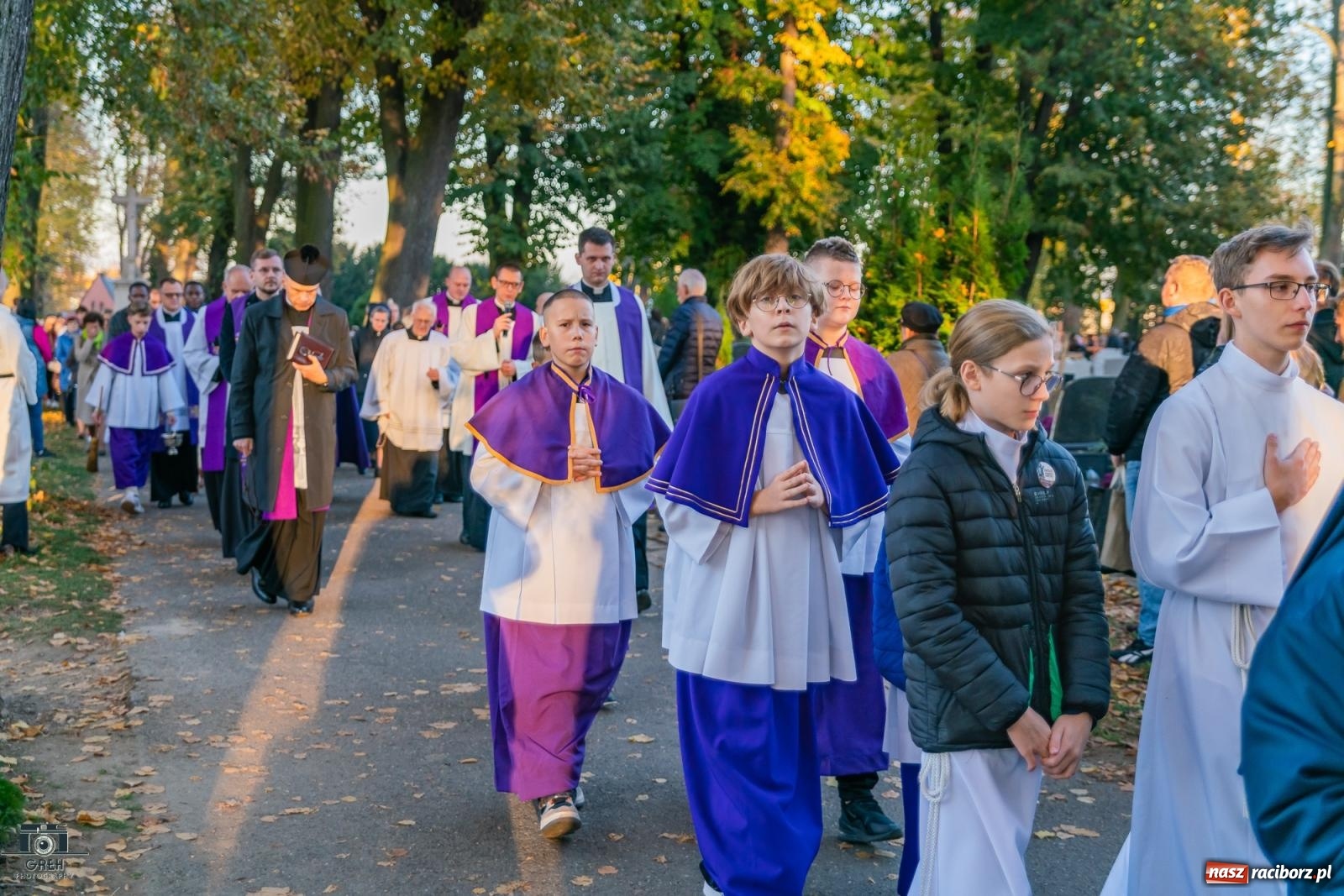Zdjęcie w galerii na portalu naszraciborz.pl: Nieszpory i procesja na cmentarzu Jeruzalem [FOTO i WIDEO] wiadomości z regionu