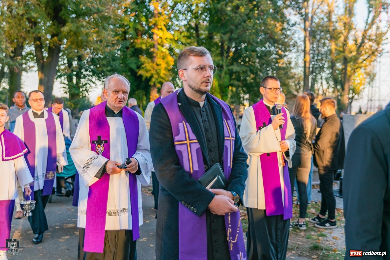 Zdjęcie w galerii na portalu naszraciborz.pl: Nieszpory i procesja na cmentarzu Jeruzalem [FOTO i WIDEO] wiadomości z regionu