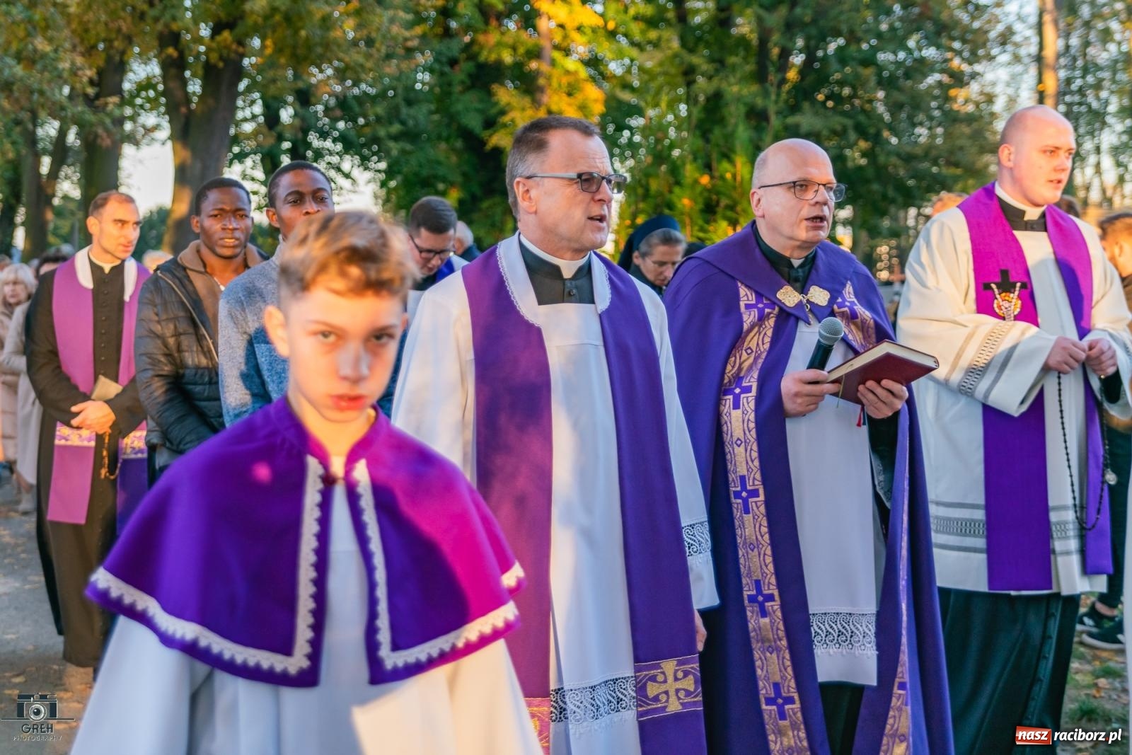 Zdjęcie w galerii na portalu naszraciborz.pl: Nieszpory i procesja na cmentarzu Jeruzalem [FOTO i WIDEO] wiadomości z regionu