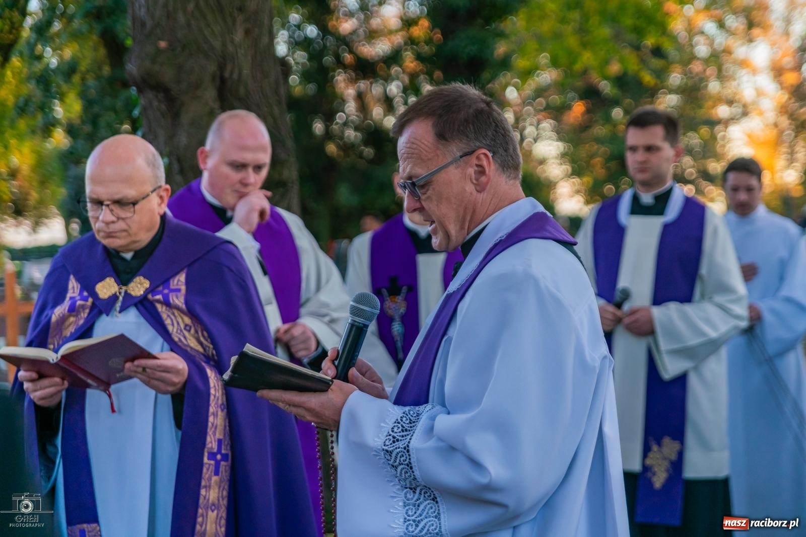 Zdjęcie w galerii na portalu naszraciborz.pl: Nieszpory i procesja na cmentarzu Jeruzalem [FOTO i WIDEO] wiadomości z regionu