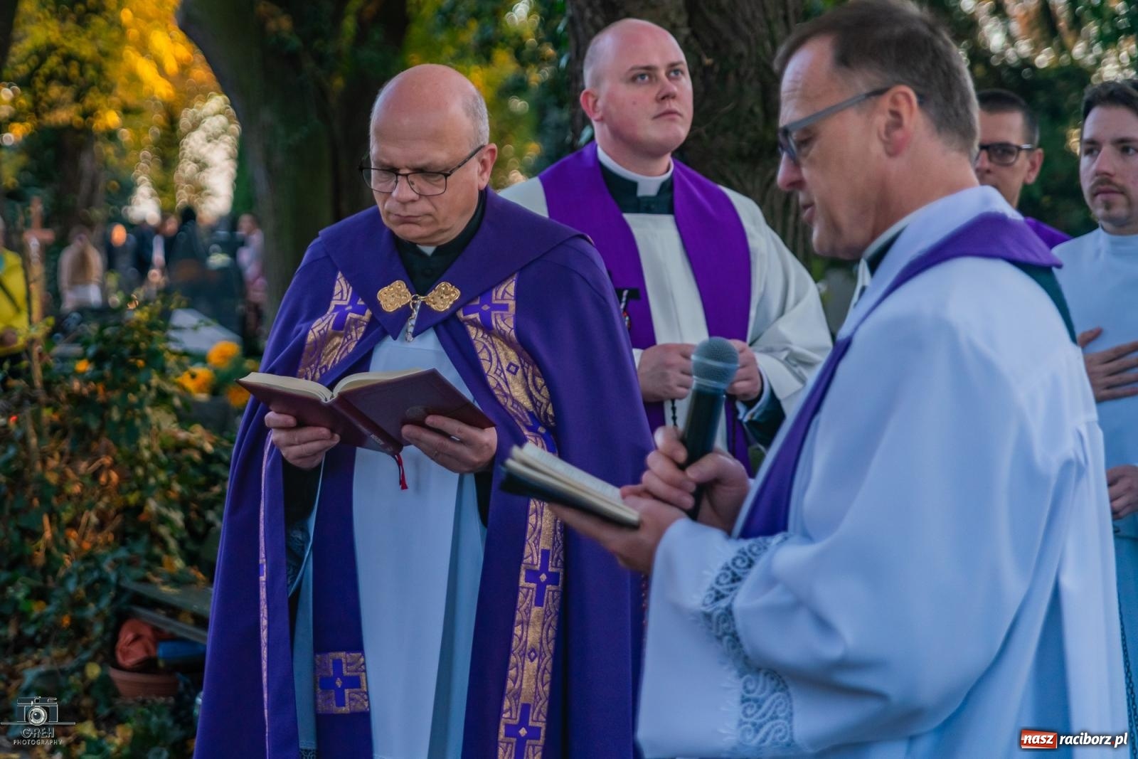 Zdjęcie w galerii na portalu naszraciborz.pl: Nieszpory i procesja na cmentarzu Jeruzalem [FOTO i WIDEO] wiadomości z regionu