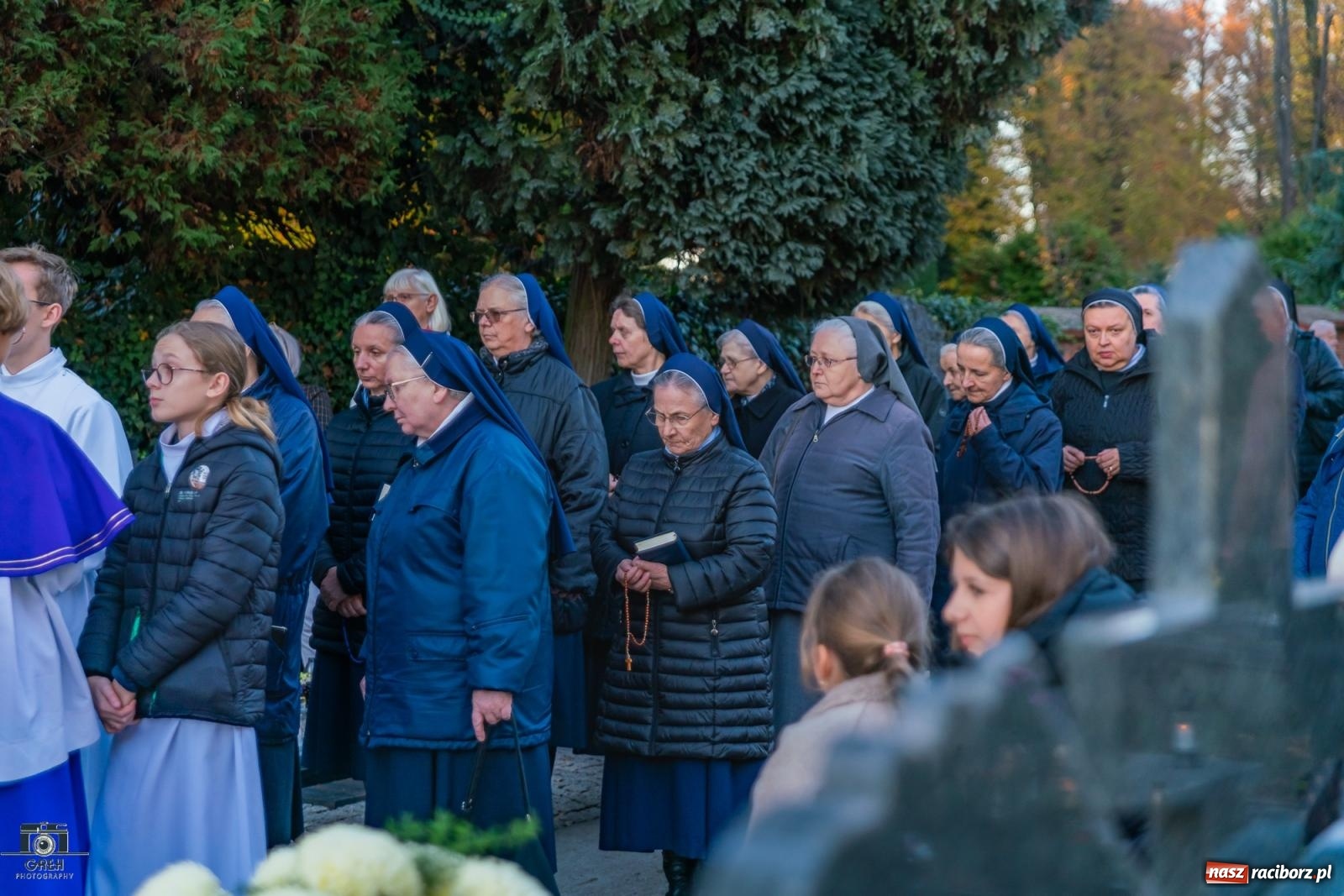 Zdjęcie w galerii na portalu naszraciborz.pl: Nieszpory i procesja na cmentarzu Jeruzalem [FOTO i WIDEO] wiadomości z regionu