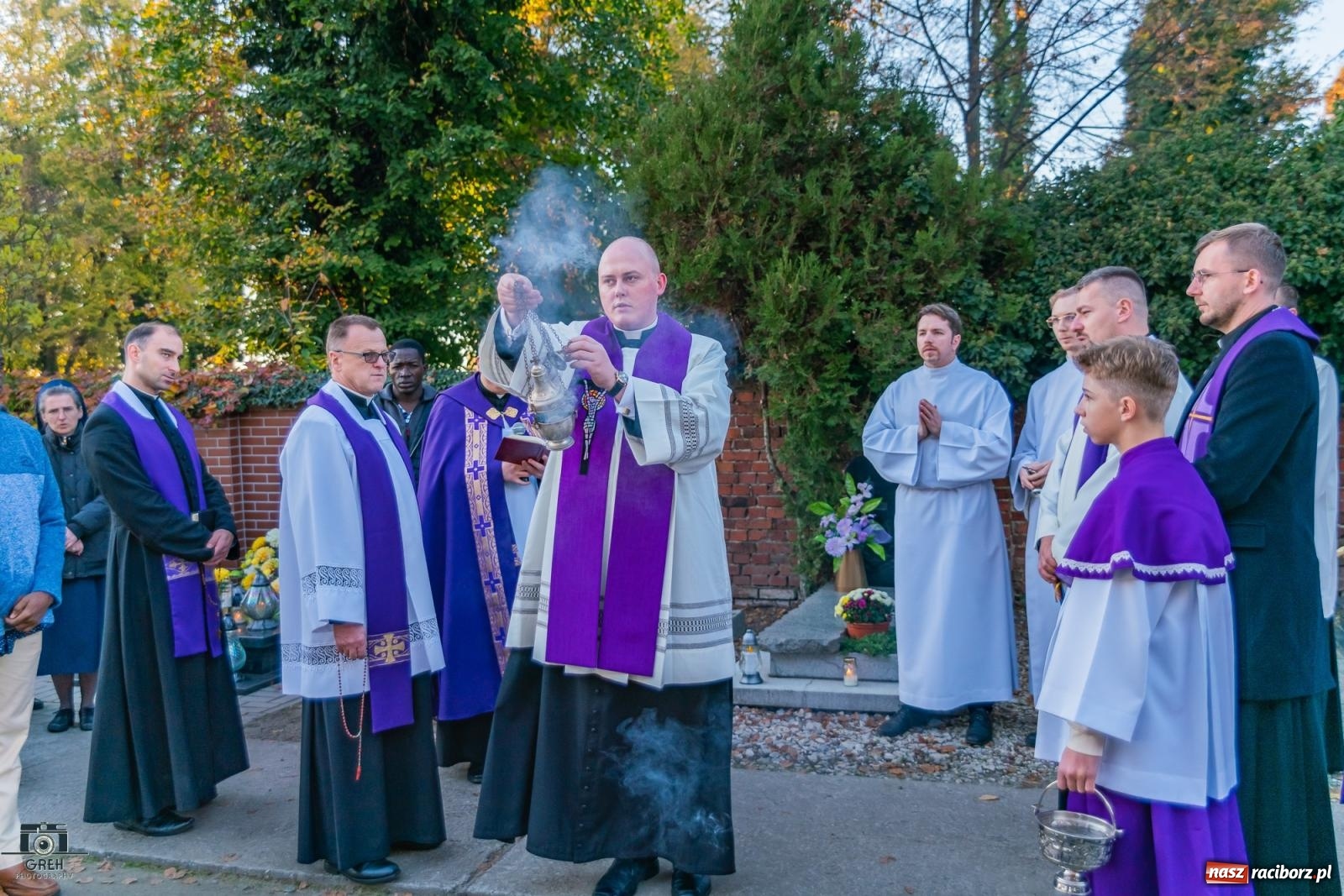 Zdjęcie w galerii na portalu naszraciborz.pl: Nieszpory i procesja na cmentarzu Jeruzalem [FOTO i WIDEO] wiadomości z regionu