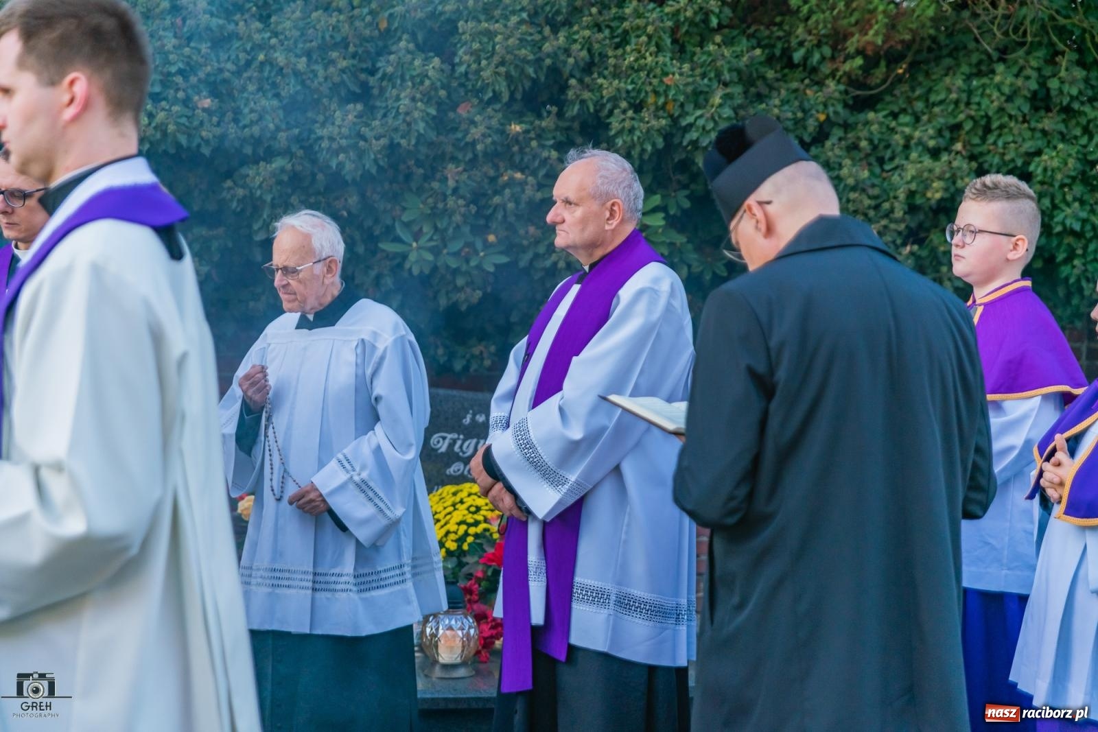 Zdjęcie w galerii na portalu naszraciborz.pl: Nieszpory i procesja na cmentarzu Jeruzalem [FOTO i WIDEO] wiadomości z regionu