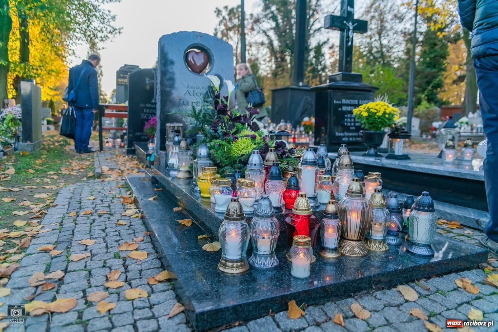 Zdjęcie w galerii na portalu naszraciborz.pl: Nieszpory i procesja na cmentarzu Jeruzalem [FOTO i WIDEO] wiadomości z regionu