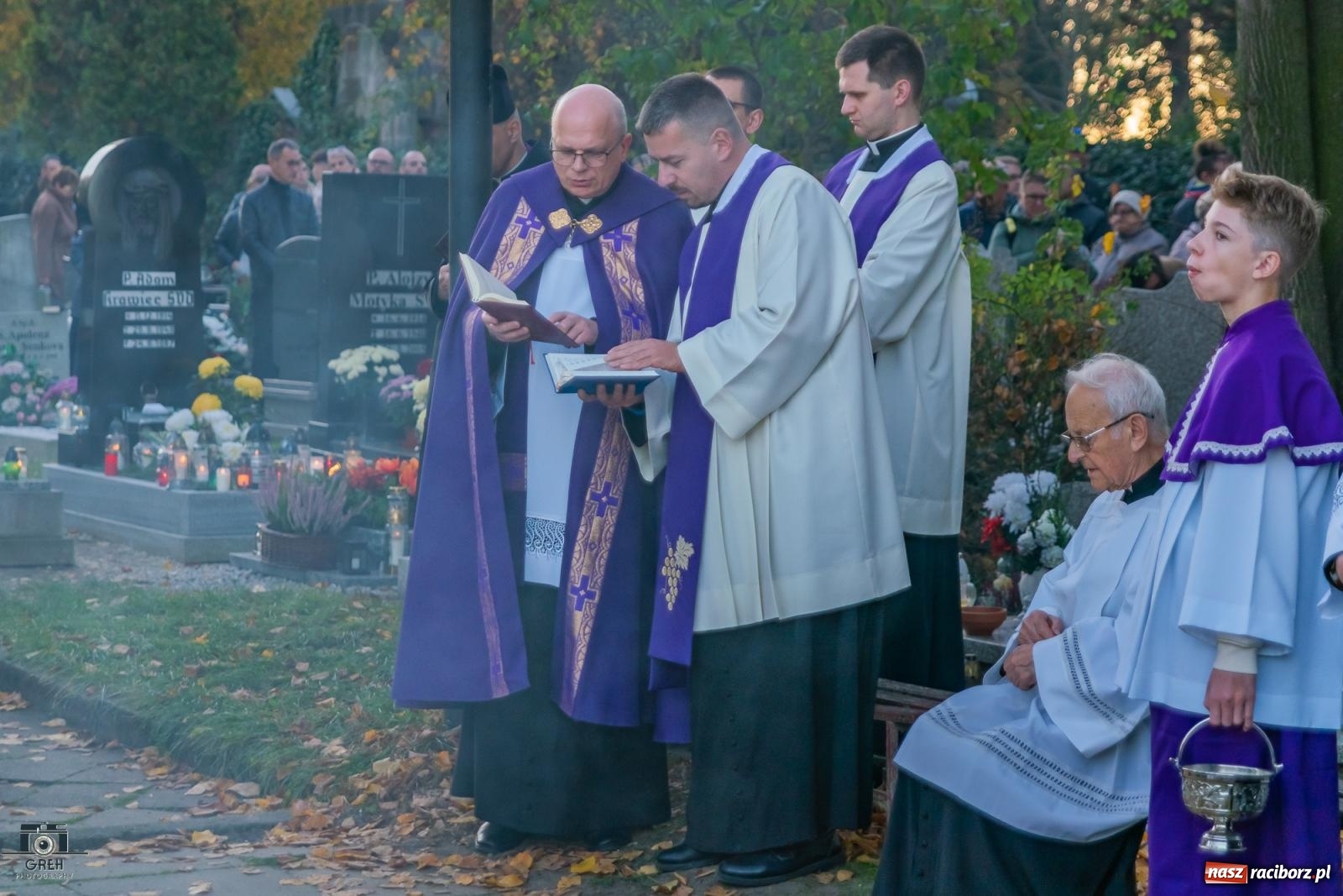 Zdjęcie w galerii na portalu naszraciborz.pl: Nieszpory i procesja na cmentarzu Jeruzalem [FOTO i WIDEO] wiadomości z regionu