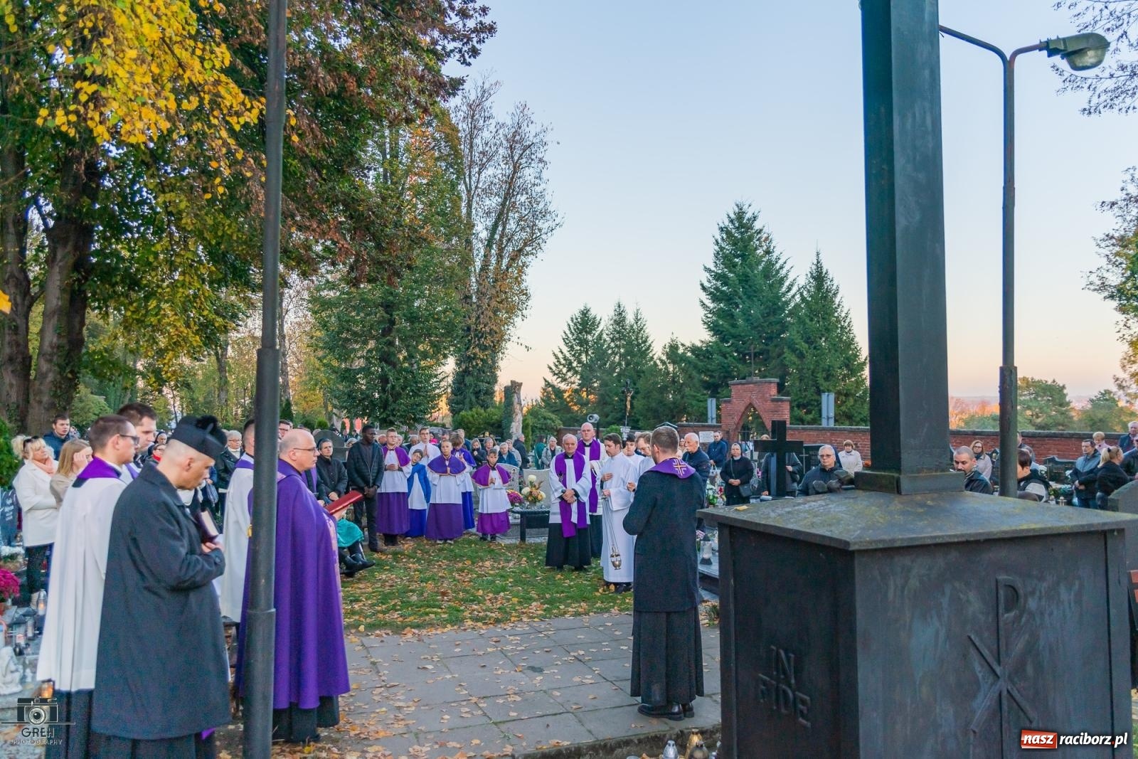 Zdjęcie w galerii na portalu naszraciborz.pl: Nieszpory i procesja na cmentarzu Jeruzalem [FOTO i WIDEO] wiadomości z regionu