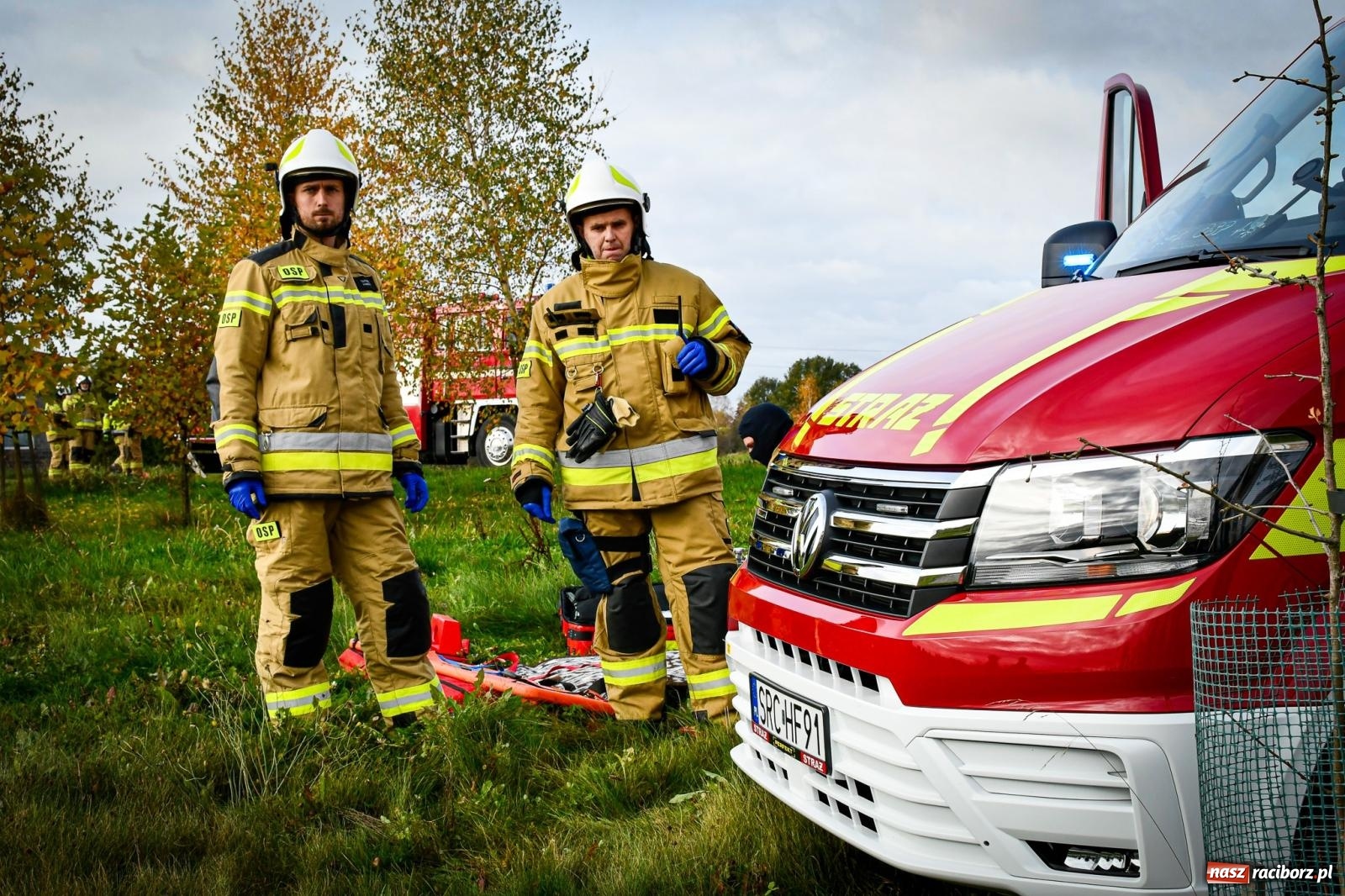 Zdjęcie w galerii na portalu naszraciborz.pl: Pożar w fabryce mebli. Ochotnicy z gminy Kornowac ćwiczyli w Rzuchowie wiadomości z regionu