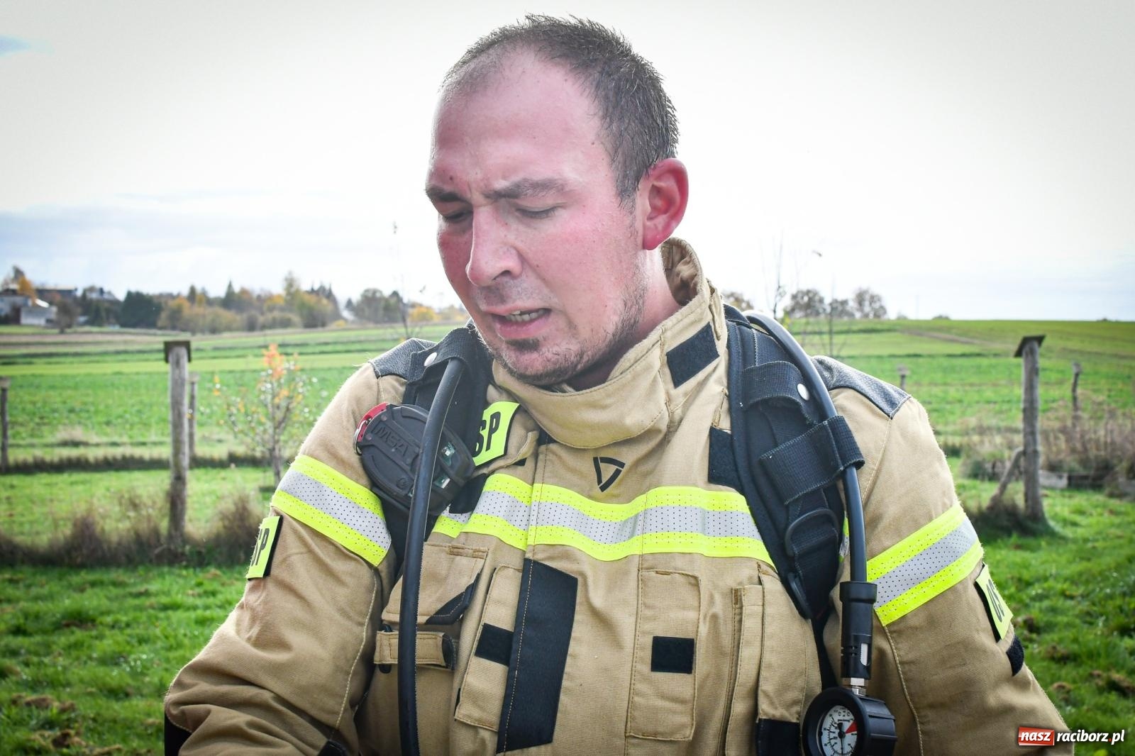 Zdjęcie w galerii na portalu naszraciborz.pl: Pożar w fabryce mebli. Ochotnicy z gminy Kornowac ćwiczyli w Rzuchowie wiadomości z regionu