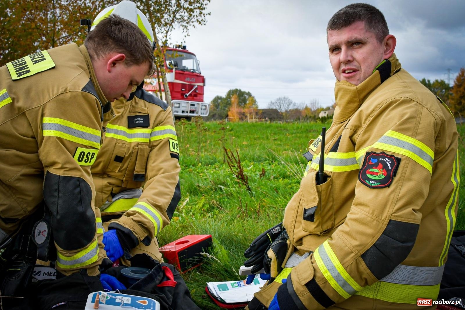 Zdjęcie w galerii na portalu naszraciborz.pl: Pożar w fabryce mebli. Ochotnicy z gminy Kornowac ćwiczyli w Rzuchowie wiadomości z regionu