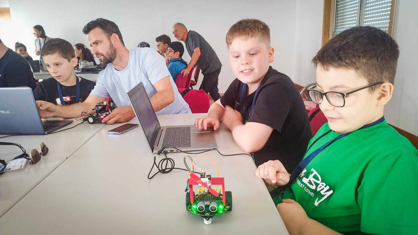 Zdjęcie w galerii na portalu naszraciborz.pl: Portugalska przygoda raciborskiej ekipy ze Słoneczka wiadomości z regionu