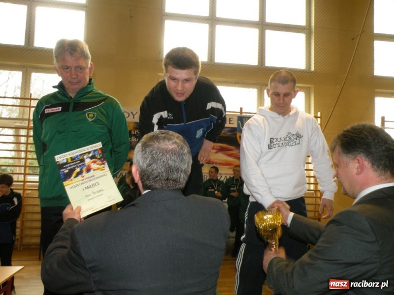 Zdjęcie w galerii na portalu naszraciborz.pl: Zapaśniczy puchar Śląska w Zabełkowie wiadomości z regionu