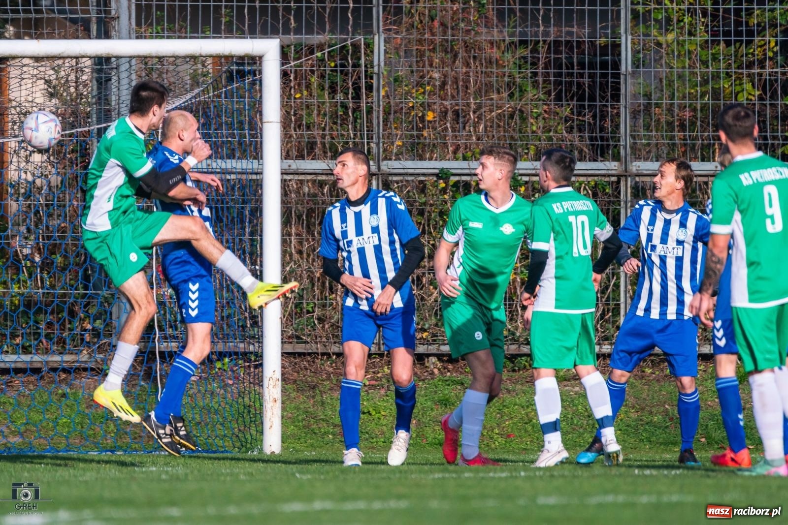 Zdjęcie w galerii na portalu naszraciborz.pl: Gole w końcówce tajną bronią Markowic [FOTO] wiadomości z regionu