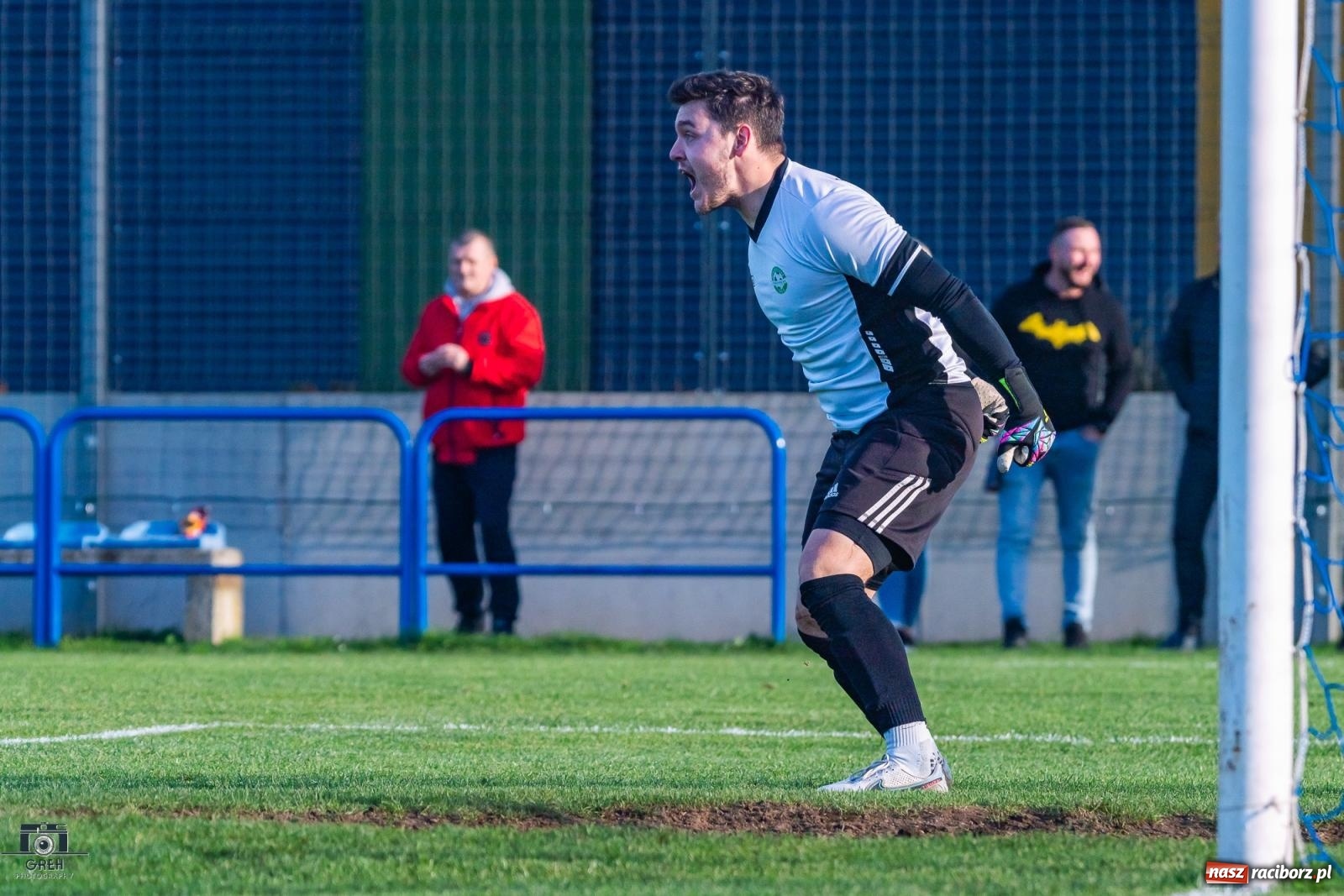 Zdjęcie w galerii na portalu naszraciborz.pl: Gole w końcówce tajną bronią Markowic [FOTO] wiadomości z regionu